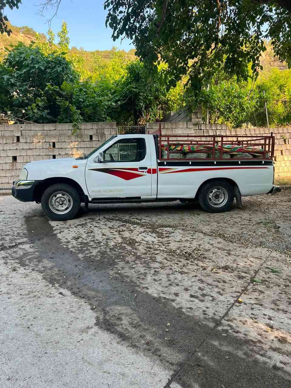 نیسان تاک ڕەقەم هەولئر چوار ڕەقەمی« ٥ »قولاب ناو سۆر «٢٠٠٦»گێرو مەکەنەو ئەکسل بەشەرت دەحمی پێشی هەیە وابزانم لەگەل دەحمەکە وەرگەراوە حام سبوخ بەلام شەنسی نەگرتوا شەنسیش بەشەرت «کاکە هەموشتم نوسیوا کەس نەلئ زانیاری »بۆ نرخ یان نامە بنئرە یان لە واتساپ تیل بکە ***********
