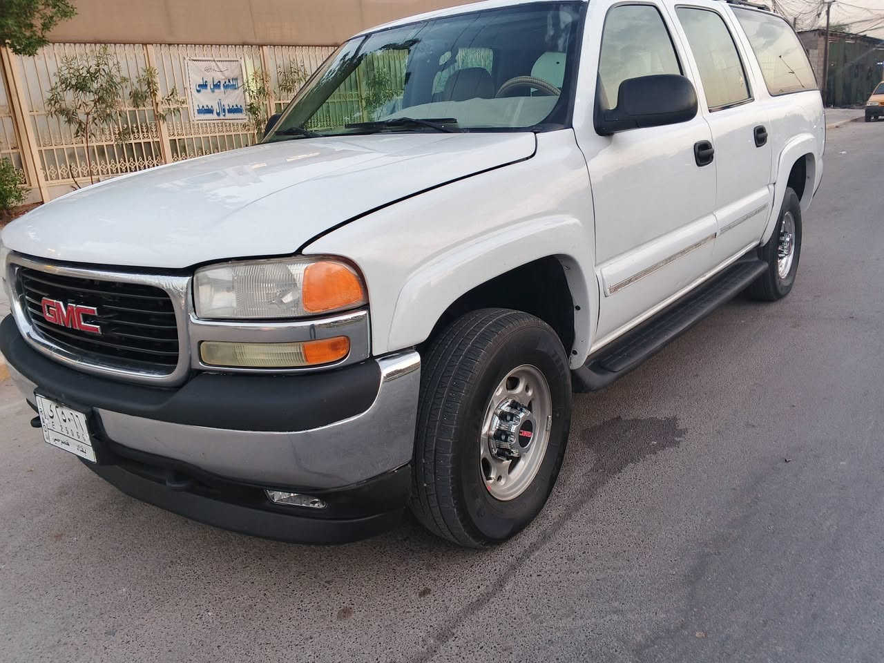 السلام عليكم سياره جمسي موديل 2001 بغداد خصوصي مشروع وطني مكينه 5300 گير 1000 سيارة جاهزة العنوان بغداد السعر 90 ورقة  الاتصال على الرقم ***********
