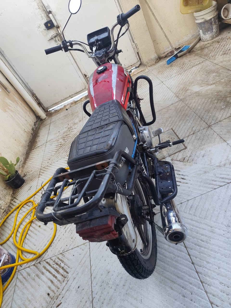 للبيع خمسه كير كلك بليته ورقم شاصي اوراق ضايعه مكفوله مديل 18 ومحرك 19 ياباني جاهزه تايرات جدد سعره 350 قفل عنواني كوفه ***********
