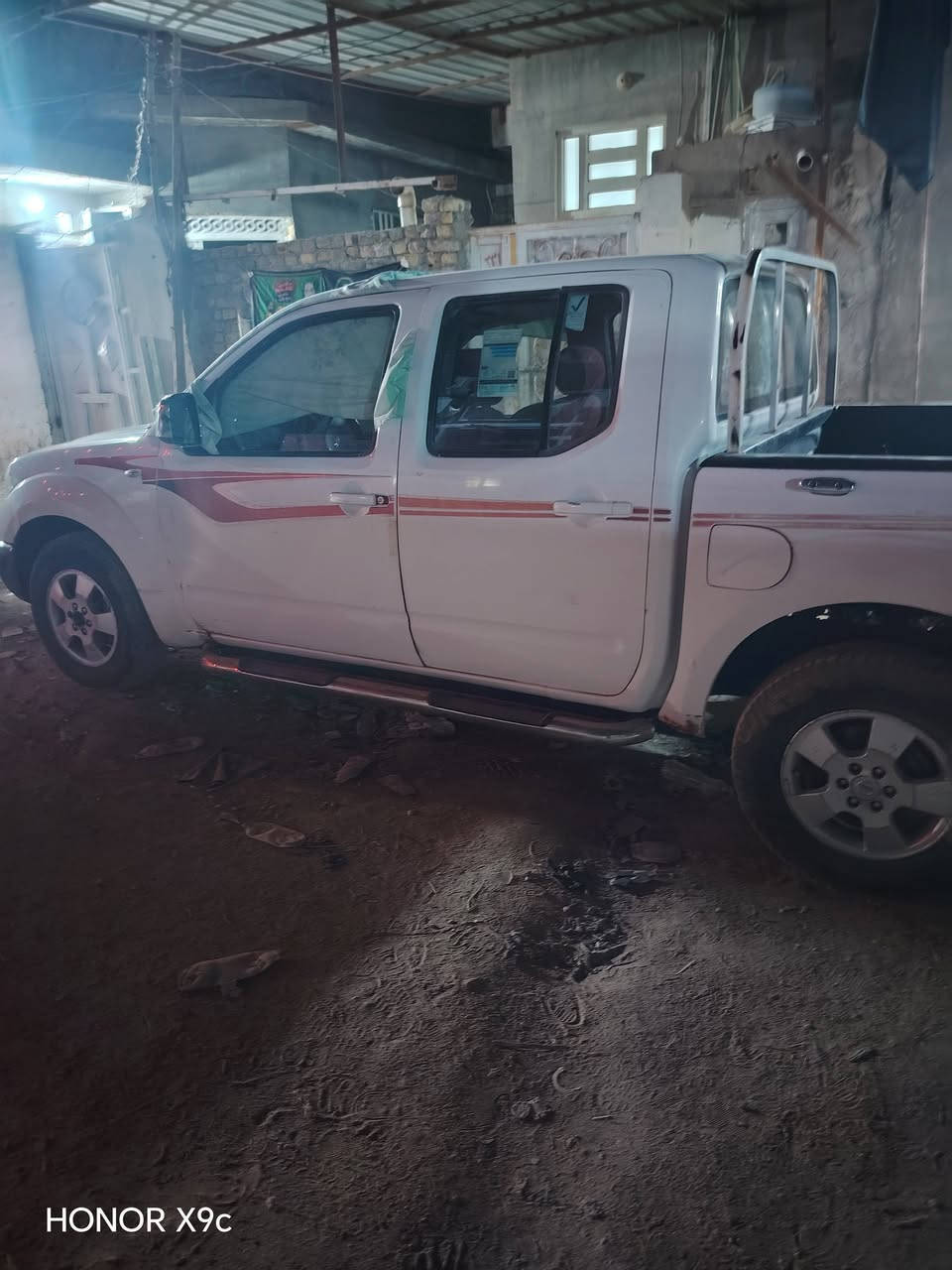 نيسان نيفايارا موديل ٢٠٠٨ مشروع وطني  المكان والمالك نجف السعر ٧٠ وبيه مجال سنويه ٢٠٢٧  رقم الموبايل ***********
