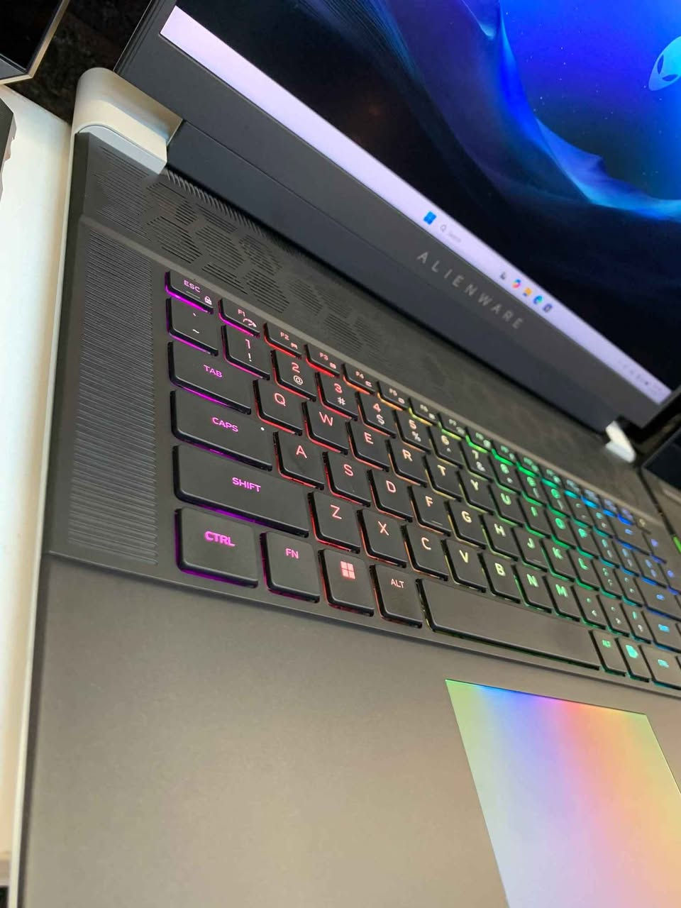 💻 Alienware x16 R2
• CPU: Intel Core Ultra 7 155H
• GPU: NVIDIA GeForce RTX 4070 8GB 140 WATT
• RAM: 16GB LPDDR5X (7467 MT/s)
• Storage: 1TB NVMe SSD (Samsung )
• Display: 16" QHD+ (2560 x 1600) 240Hz 3MS

کوردی:

✨ زۆر زۆر کەم بەکارهاتووە و وەک لۆک وایە!
🛡️ گەرەنتی ڕاستەقینەی لەگەڵدایە.

🌐 بۆ زانینی نرخ و هەر 
تایبەتمەندییەکی تر سەردانی ئەم لینکە بکەن:

https://igoiraq.com/ckb/l/dell-alienware-core-7-155-h-jn74wcvkw6vc6a6pw921ejd8m58e0bh1

📞 واتسئەپ: *********** |
🚕 گەیاندن هەیە
العربية:
✨ مستخدم حيل قليل وبحالة الزيرو تماماً!
🛡️ ينباع مع الضمان الحقيقي.

🌐 لمعرفة السعر وأي تفاصيل أخرى يرجى زيارة هذا الرابط:

https://igoiraq.com/ckb/l/dell-alienware-core-7-155-h-jn74wcvkw6vc6a6pw921ejd8m58e0bh1

📞 واتساب: *********** | 
🚕 التوصيل متوفر أربيل, العراق
