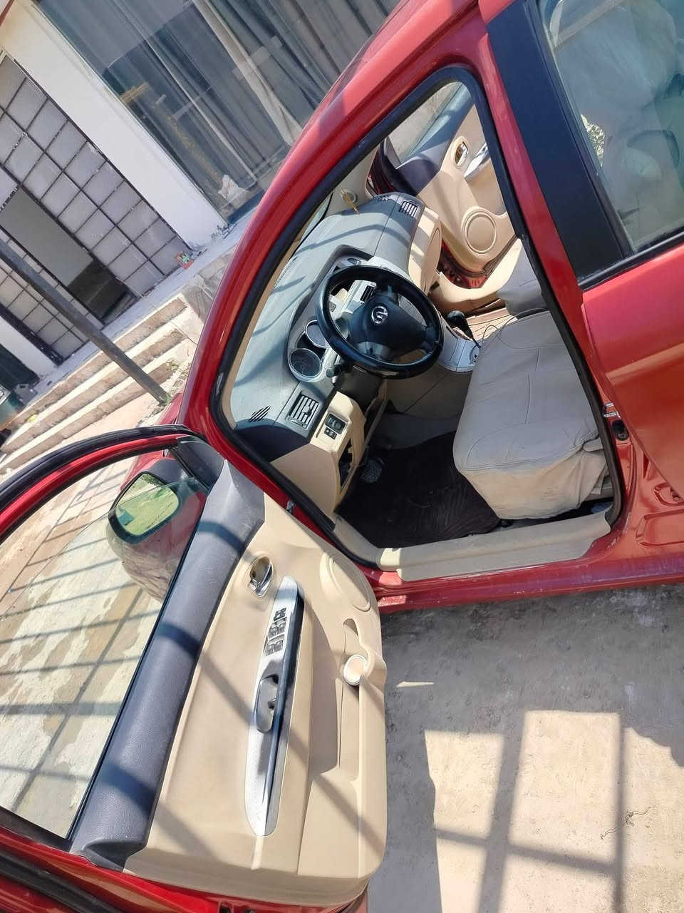 السلام عليكم 
للبيع او مراوس .. كريت ول فولكس C30، 
2012  رقم بغداد باسمي تحويل مباشر
 سيارة نظيفة وجاهزة للاستخدام.

محرك جديد صار أسبوع من شديته ، كير أوتوماتيك، 
كشنات جديدة ،  بطارية جديدة، والتايرات كلها بحالة ممتازة ما تحتاج أي مصروف، ..
الصبغ حزام فقط رش للجمالية سيارة اقتصادية ومرتبة ..
السعر 42
عنواني :  بغداد  / ***********
