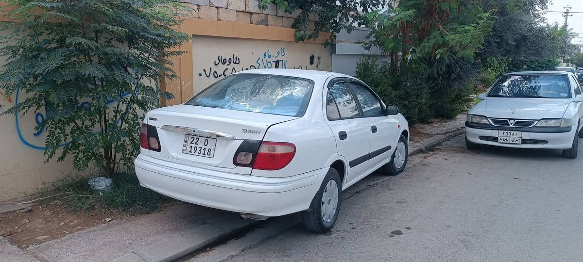 سني ٢٠٠٢ مصبوغه عام فرن درجه اولى سياره رقم اربل تريد تحويل تريد وكاله سياره جديده بيه ملاحضات قليله محرك كير تخم تاير محرك ١٦٠٠ قبق اسود المرغوب السعر ٥٧ وبي مجال حك الجيه مكان اسياره الانبار حديثه @ ***********
