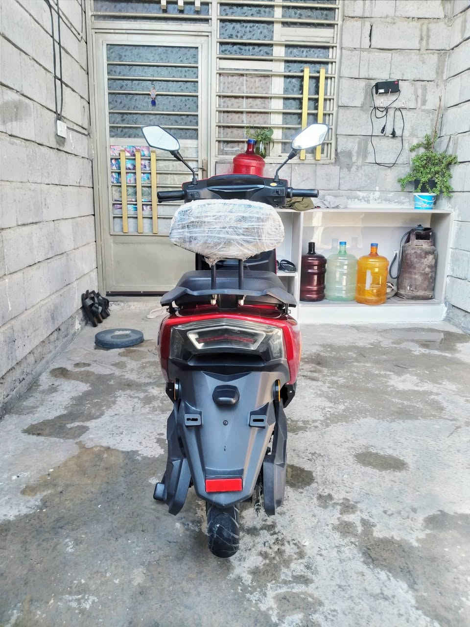 سلام عليكم دراجة شحن للبيع نوعيةYADEA RN حجم كبير ٢٤ سويجين وبصمتين دراجة نضيفة مابيه اي شي بطاريات ٦ شاحنة  اصلية للتواصل اتصل على هاذا الرقم (***********)
