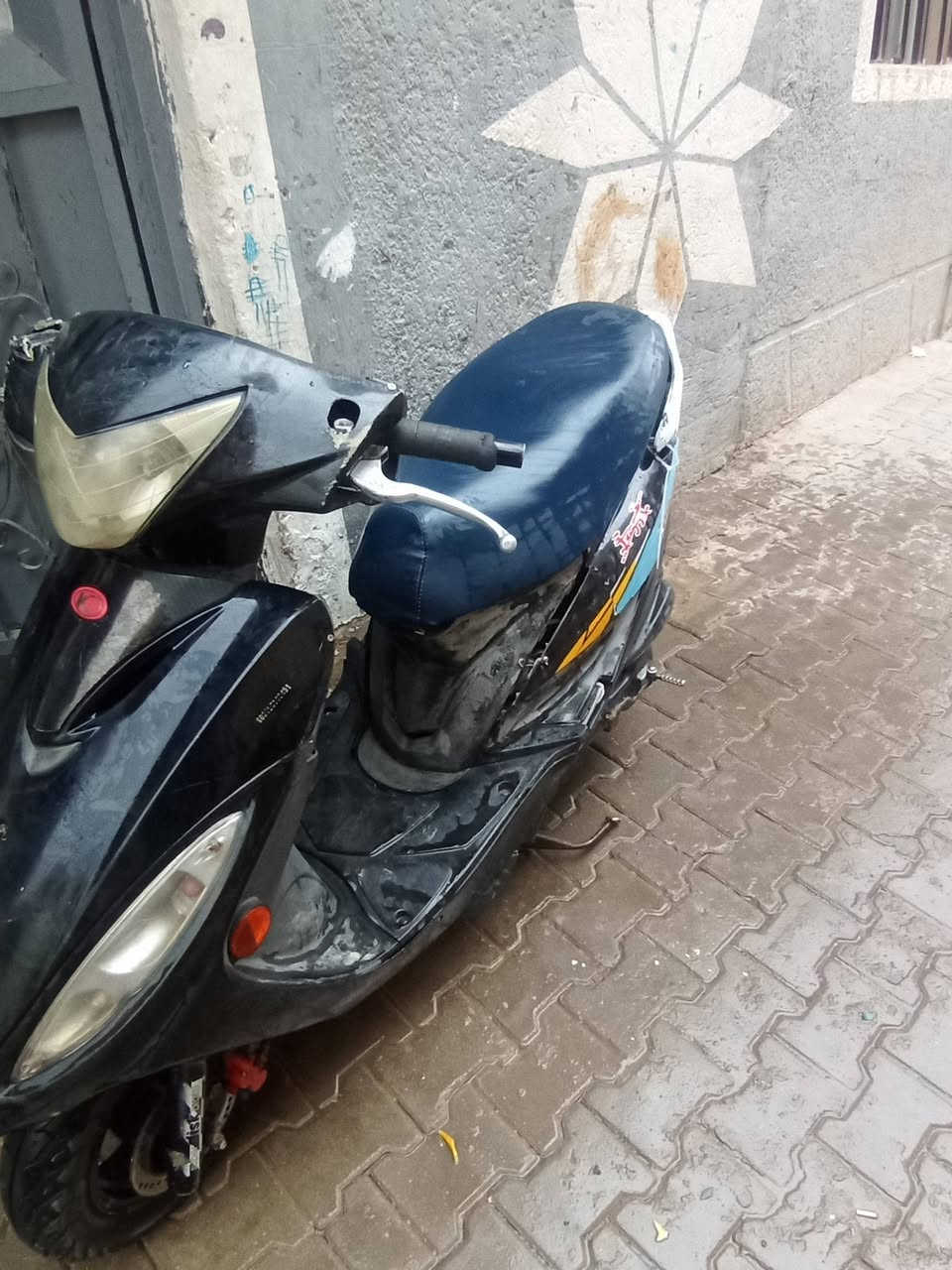 جي 4 • تدخن • يحتاج شغل