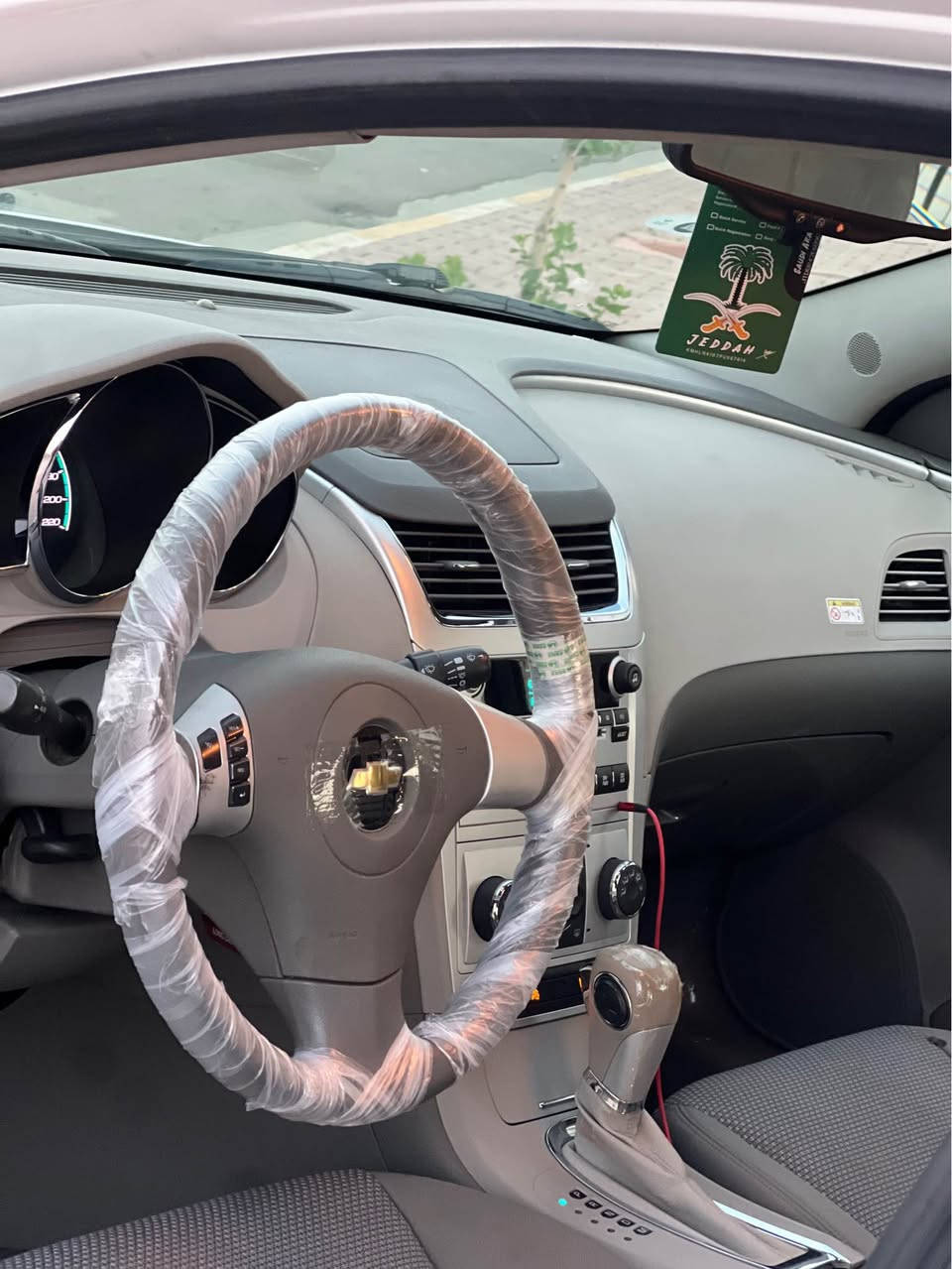 ***********  سليمانى 
٧٧ $ قوفلى 
مالیبۆ مۆدێل ٢٠١٢ خليجى گێڕ ئۆتۆماتیک ٤ بستون 
بۆیاخی نییە 
١٦٢ کم ڕۆیشتووە هەموو گیانی لەسەر دەقی شەریکەیە 
گاعي شه ريكه هه ل نه پچراوه سپيرى دانه به زيوه 
هه ردو سويچى شه ريكه ى ماوه 
سەنەوی تا ٢٠٢٩ تازەیە بەناو کردن و غرامەی بە شەرت 
گێڕ و مەکینەی نەکراوەتەوە بەس قەباغی سەرەوەی مەکینە کراوەتە وە بە عەیب ناچێ
ناوره ساسى ته حه كومى سوكان تراكشن ويل كه پ تايه ى تازه جام كاره باو مه ركه زى 
گيرو مه كينه و ته بريدو ته قه و ره قه و كاره باى به شه رت 
***********  سليمانى السليمانية, العراق
