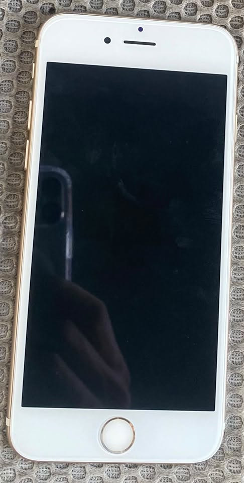 ايفون 6S • ذاكرة ١٦ • بطارية ٧٤٪