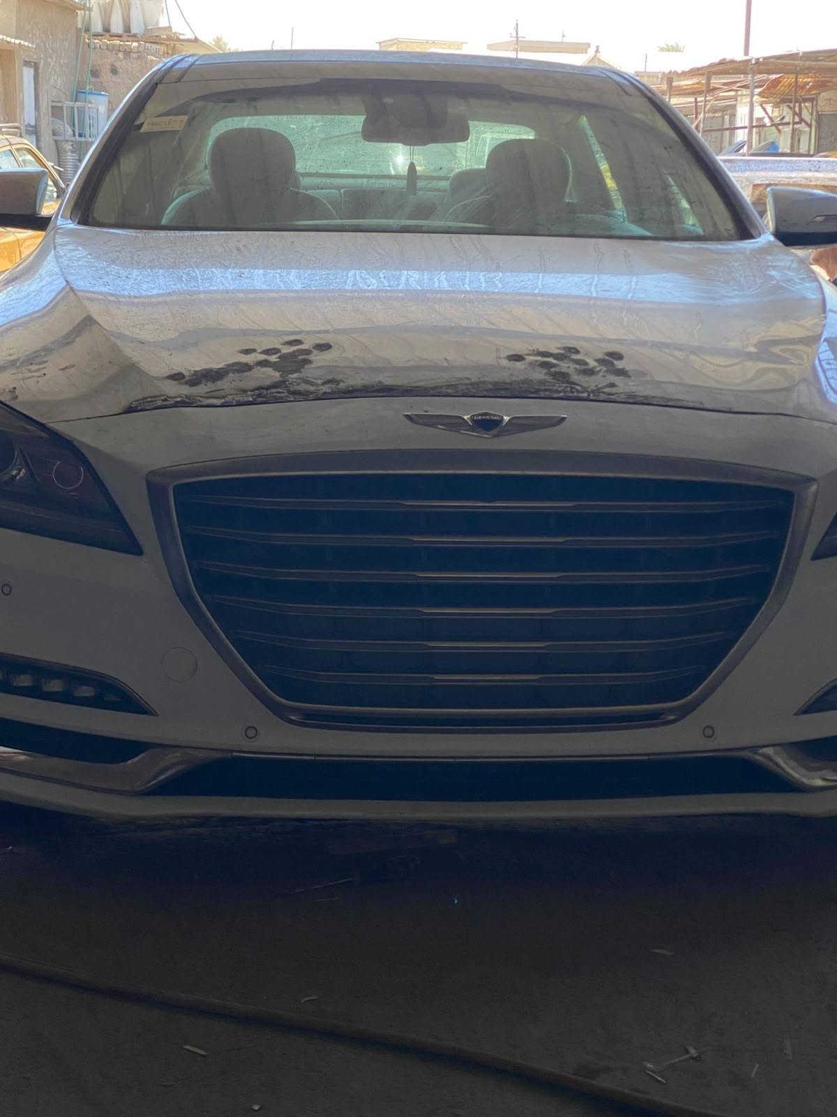 السلام عليكم جنسس ٢٠١٥ g80 خليجي فول مواصفات رقم اربيل باسمنه تحويل مكفولة عدا البنيد وجاملغ الأيمن مرشوش الرقم ***********
