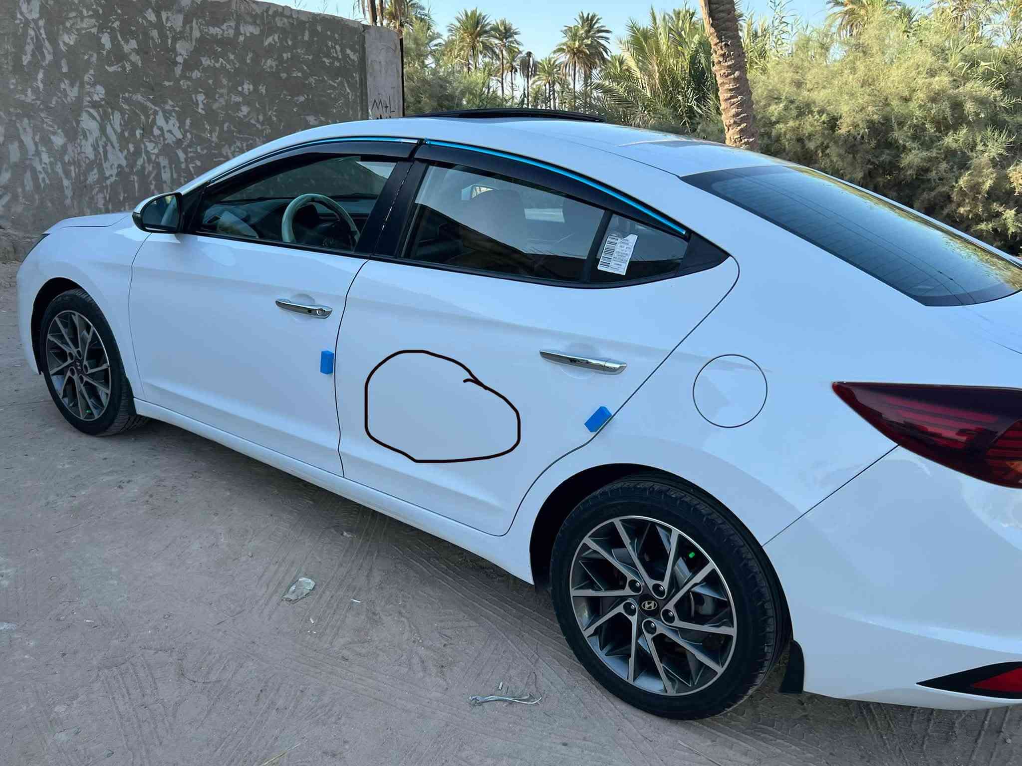 سلام عليكم
الانتره 2020
 خليجي
(كفاله عامه ما عده شويه صبغ بالباب )
رقم بغداد نكليزي 
ماشيه 70
مكينه 2000 دوش 
فول واحد عله واحد 
كامره امامي خلفي 
فتحه سلايت
 بصمه
قطعتين تبريد
 تحكمات ستيرن
 مرئي شفط 
 شاشه كبيره 
 انضمة قياده 
يدات نيكل
حساسات امامي خلفي
السعر150 وبيه مجال 
مكان (السياره كربلاء طويريج ) 
***********
