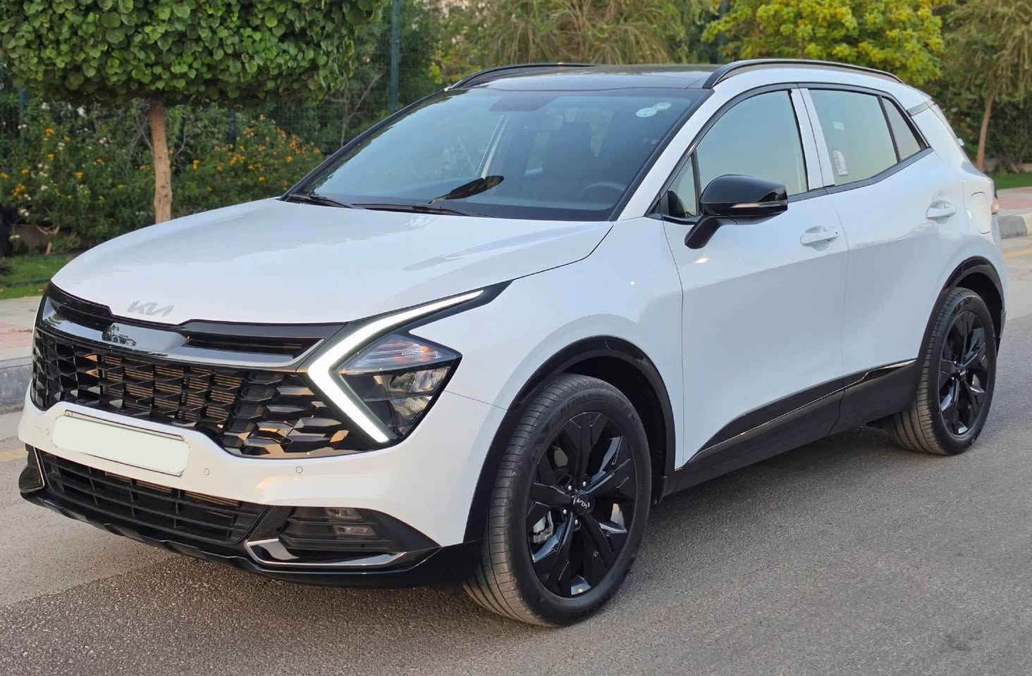 كيا سبورتج 
وارد خليجي 
فئة بلاك ايديشن 1\1
موديل 2025 
رقم أربيل الجديد
ماشيه 7600 KM 
مكفولة كفالة عامة 
مواصفاتها 
داخل جلد زيتوني 
مقاعد كهرباء
شاحن لاسلكي 
تدفئة مقاعد 
تدفئة ستيرن
نظام نزول منحدرات 
مود درايف
صندوق كهرباء 
هاند بريك كهرباء 
سقف بانوراما 
كت اسود 
حساس امامي خلفي
ويل 19 
رادار نقطه عمياء 
للاستفسار أكثر عالخاص 
او الاتصال 
***********
المكان : النجف المشرف
