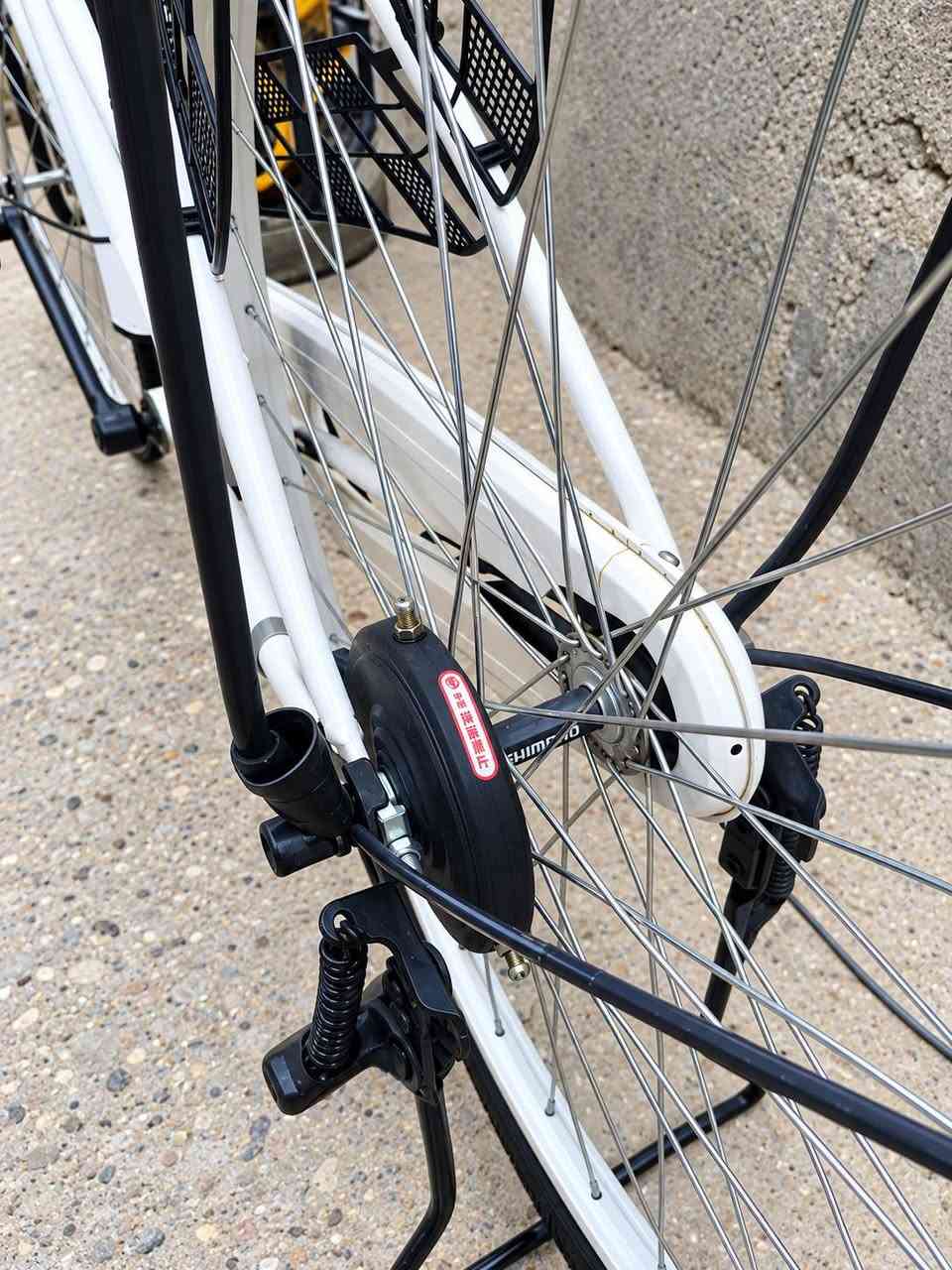 🚲 بايسكل للبيع – نظيف ومرتب
السلام عليكم 
بايسكل أبيض وكاله جديد 2026 مثل ما واضح بالصور
💰 السعر: [125]
بي مجال قليل للتواصل ***********
