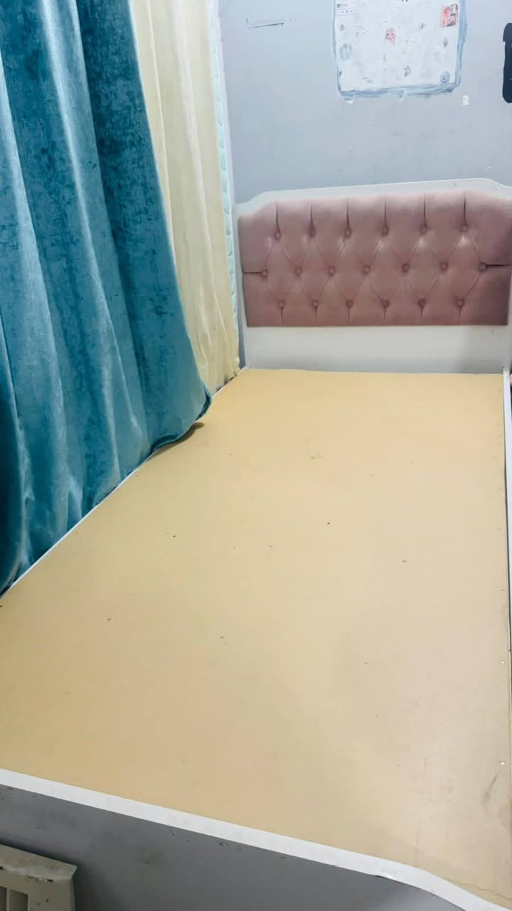 جرابي للبيع 2 حديد و1خشب
الحديد الوحده ب45 
والخشب 85 والنضافه هيه تسولف 
للتواصل ***********
