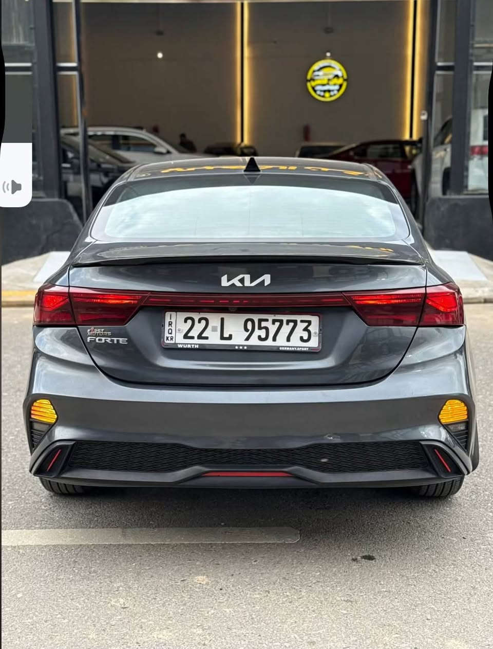 🚗 للبيع: كيا فورتي LXS موديل 2022 بلاش 126$🔥🔥
📍 مكان السيارة :  موصل مدينه المعارض الجديده 
معرض الركن الذهبي 
📞 للتواصل: واتس اب    ***********
                                              *********** 
🛠️ المحرك: 4 سلندر 2000 دوش المرغوب
السعر بلاااااااش💥🔥😳126$$🔥🔥
⚙️ المواصفات:

• شاشة كبيرة وكاميرا
• CarPlay و android
• تحكمات ستيرن
• أوتو ستوب
• قيادة ذاتية
• تحديد سرعة وتحديد مسار
• رادارات أمامية وجانبية وخلفية
• مثبت سرعة
• مانع انزلاق
• 3 انضمة قيادة

⚠️ أضرار السيارة: حادث جدا بسيط 
• جاملغ خلفي صبغ فقط 
4 قطع صبغ امريكي 
• بجم كبس 
بدووون دواخل 
بدووون ايربك 

📌 تفاصيل إضافية:
• السيارة رقم اربيل شرط التحويل 
• لون السيارة نفطي 🩶
• الكير والمحرك بحالة ممتازة – شرط الفحص
• صدر وخلف "بلادي"
• الرادار وحجر البيئة والكزوز  كلها أصلية
• السيارة بحالة ممتازة وبدون مصاريف
السعر 126$🔥🔥🔥
