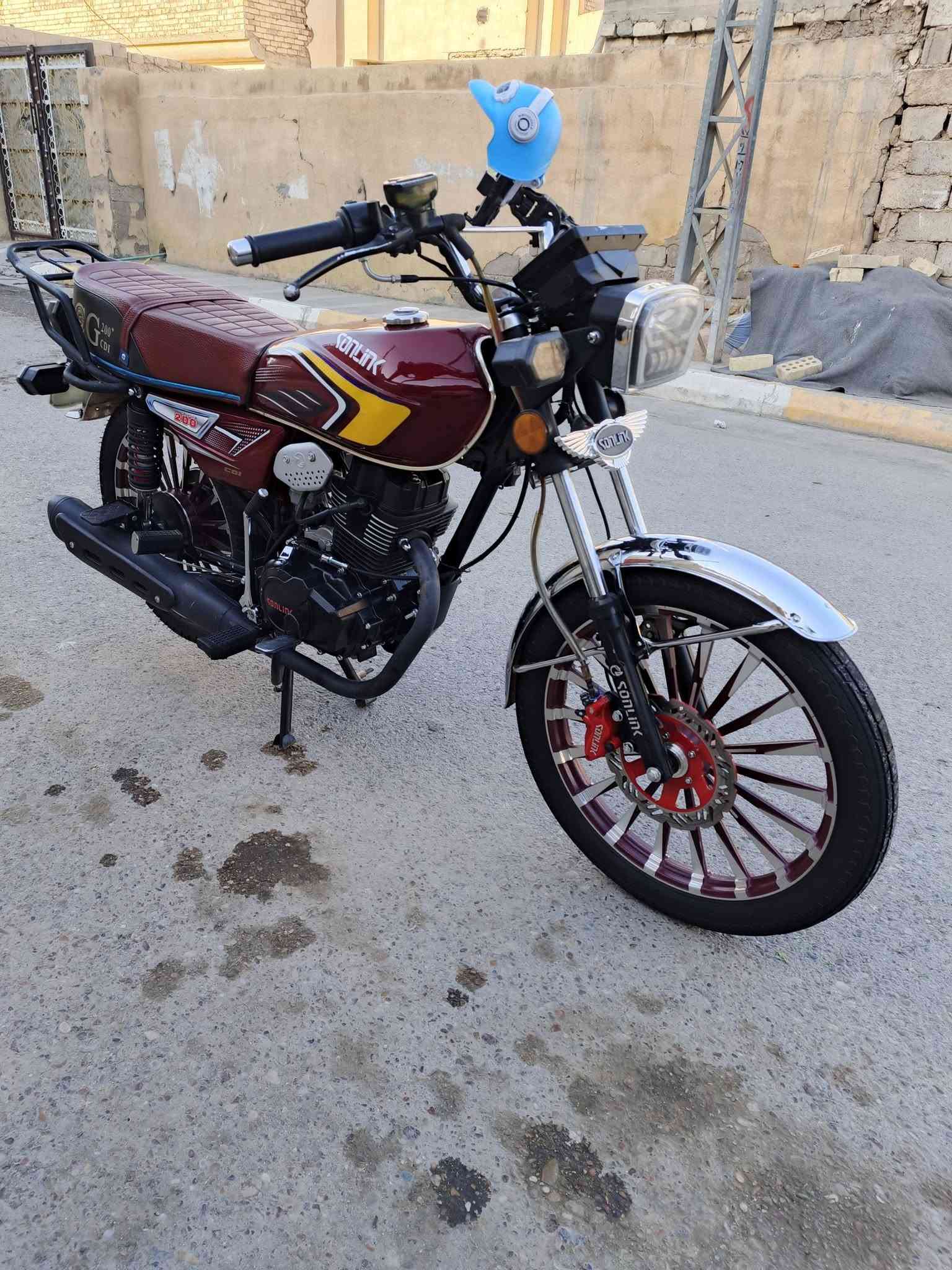 دراجه سونك موديل 25 أخت الجديده صارلهة3 أشهر من مشدوده محرك 200 ضاغطه وزنجيل ورقه منفيس السعر 1100 وبي مجال قليل مكاني الفلوجه الشهداء رقمي ***********
