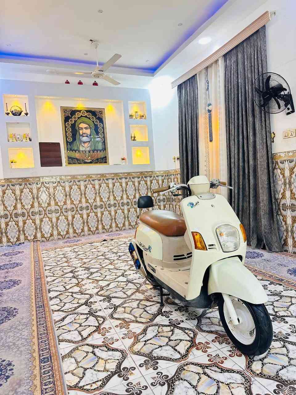 السلام عليكم للبيع بوليسي حاويه داخل كريمي ختم واحد كله ويه المحرك بوشه 49 بلاد درجه جاهزه وجديده كلشي شغال بيه سلف هندر كهربائيات السعر725 وبي مجال رقم الهاتف *********** مكان بصره
