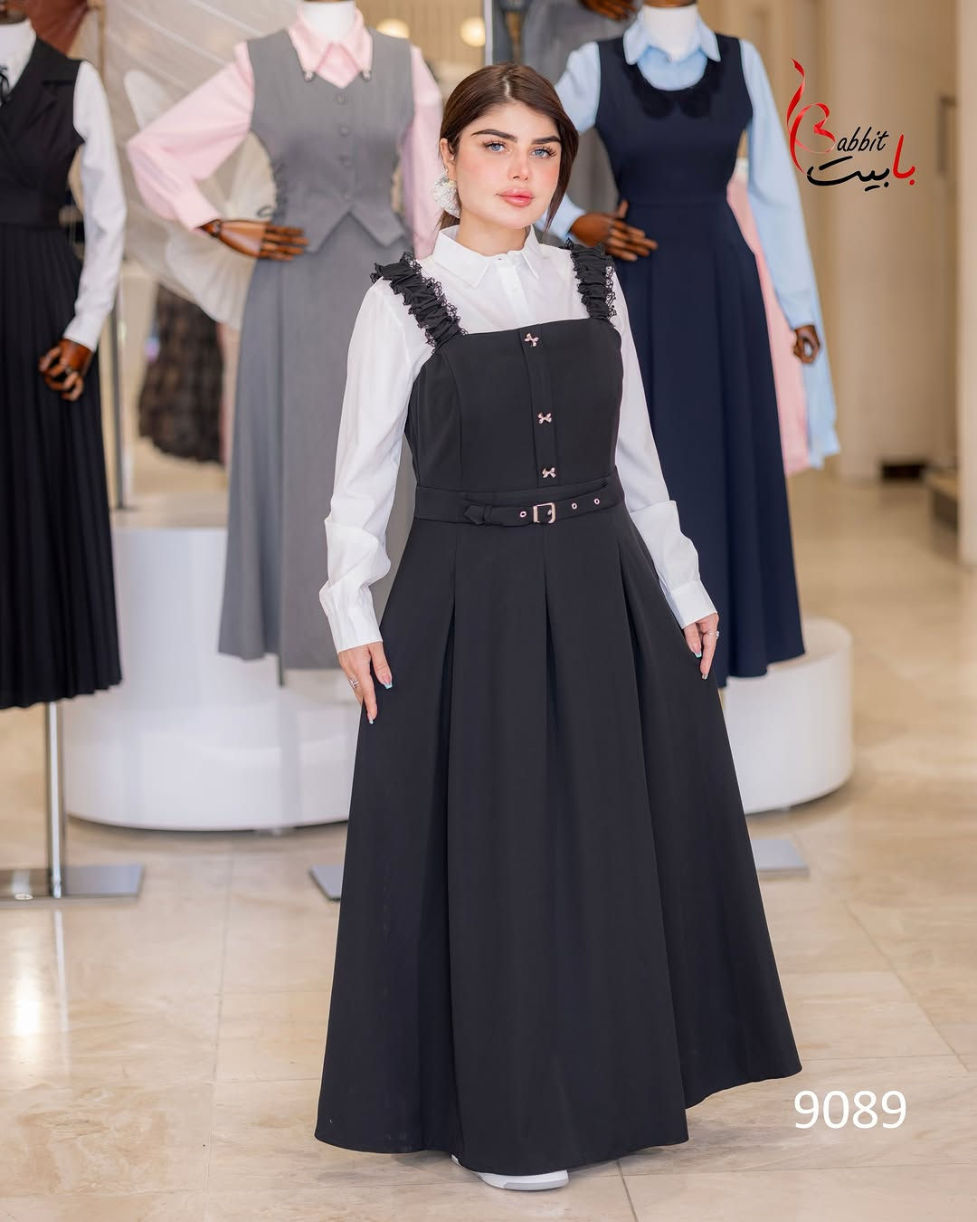 ✨ تفاصيل تصنع الفرق صدرية بتصميم أنيق يجمع بين البساطة والفخامة، مع حزام يحدد الخصر، أزرار ناعمة  وتفاصيل مكشكشة على الأكتاف تمنح الإطلالة لمسة أنثوية راقية ✨🎒

القياسات : 38-40-42-44-46

نوع القماش : كبردين 
طول الصدريه : 130 سم 

زبائننا الأعزاء للحجز السريع يرجى مراسلتنا دايركت او على  الرقم التالي : 
*********** ☎️
