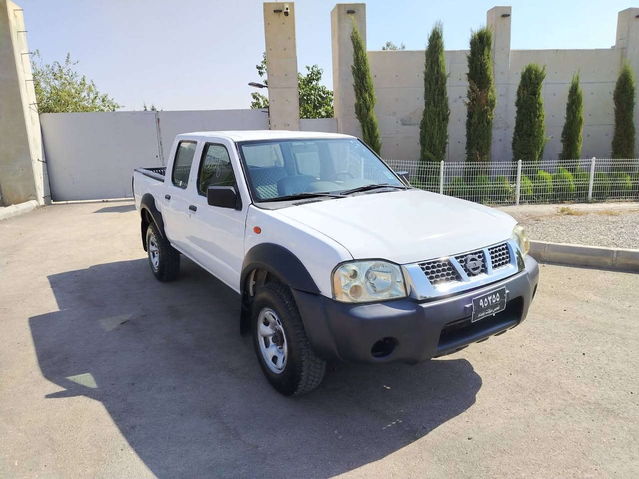 مۆدێل 2010 سەیارەکەمان ساغە
کۆدی بۆکراوە بارکۆدیش وەرگیراوە بەس ڕەقەم ماوە بیبەستین
سەیارەکە پەڵە پەڵە بۆیاخی هەیە من بەکامل ئەیفرۆشم هیچ دەعمولێدراوی نیە ئەگەر وردەیە یان شتێکی بەسیت
گێڕو مەکینەوتەبریت ساردوگەرم بەشەرت 
4تایەی لۆک تازە بۆی بەستراوە  ....دەبڵ ئەکسلی ئیش ناکات گاردنی پێشەوەی پێوەنیە ...سعری 65گەڵاویەک مەجالی برایەنە ...شوێن سلێمانی ڕەحمەتت لێبێ ئەگەر زۆر مشتەری نیت سەرم مەیەشێنە ***********
