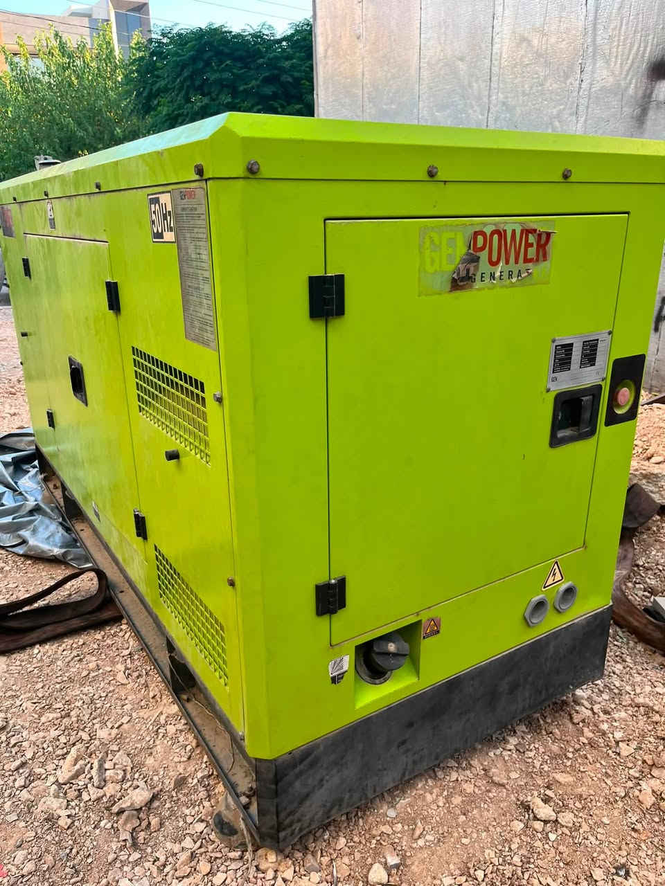 مولده بيركنز 50 kva 
كاتم چيم باور جديد 
زيرو موديل 2013 
شرط وضمان 
***********7700950066

