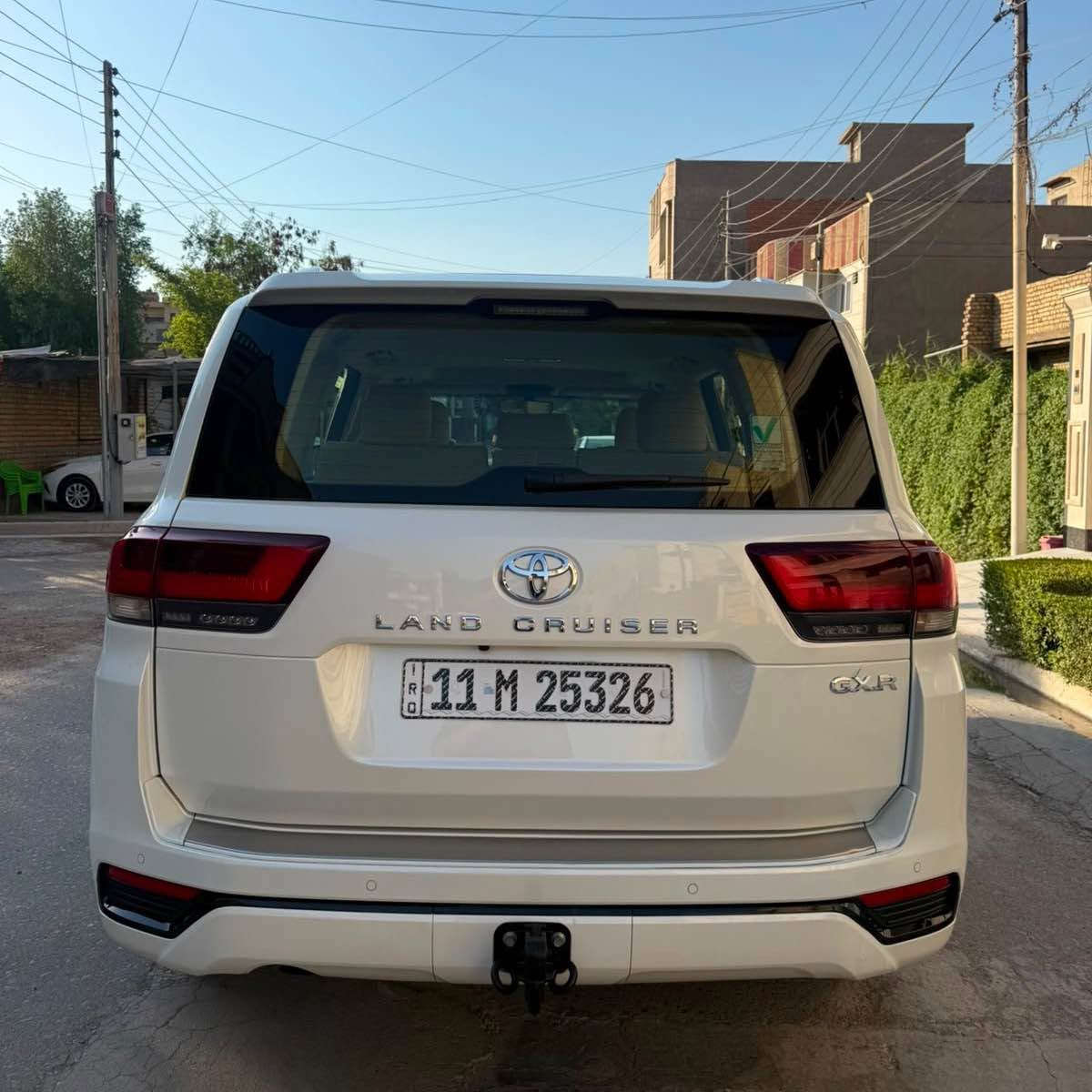 السلام عليكم

للبيع

تيوتا لاندكروز  2022  ساز باب اول 

GXR

6 سلندر 4000 

ماشية 66 الف 
 
رقم بغداد 

بيه تبديل باب وجاملغ نفس لون 

فول مواصفات 

بصمة 

جلد

سلايد روف

كشنات كهرباء 

نضام ترحيب

مري كهرباء

ثلاجة 

3 قطع تبريد

شاشات ٣ اصليه

تبريد كشنات  

نضام المود 

جنطة كهرباء

شاحنه واير ليس

لد امامي

زراك امامي

مكاني بغداد 

السعر 54.500

*********** بغداد, العراق
