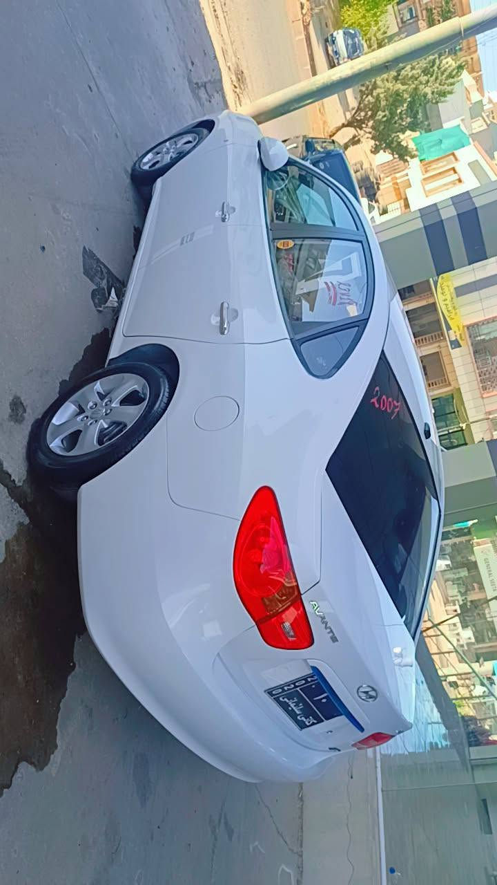مۆدیل 2007
کۆد کراو 
گێرومەکینەی بەشەرت 
تەبریت بەشەرت پێشو پشت کەپس 
سەقفی وەک شوشەیە 
چارتایەو ویلی 16ی لۆکی لەژێرە 
تەبریت لەمس 
ئاوێنە شەفت 
کوشین هیتەر 
دینار مەسرەفی نیە بەس ماشاڵای دەوئ لەجوانیو لەخاوێنی 
نرخی  52گەڵاو مەجالەکی برایانە 
ژ.م ***********واساپو ڤایبەری لەسەرە 
شــــوێــــن کـــــۆیــــه
