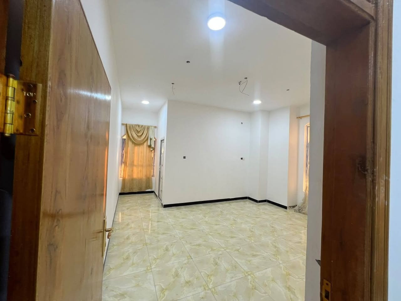 أسعد ألله أوقاتكم بكل خير 🏢
توفر دار سكن لبيع طابقين🔹
ألمساحه 200متر⚡
دار ركن على شارعين تبليط

العنوان : أبي الخصيب طريق الوسطي سبيليات قرب مدرسة صفره

علمن بناء شخصي 
جميع الخدمات متوفره
مدارس قريبه عليك + ماء + كهرباء + تبليط
محتويات البيت
حديقه
كراج 
دوانيه 
صالتين
مطبخ
غرف منام عدد4
صحيات
نوع العقار : طابو ملك صرف زراعي
نموذج 25
سعر 140وبي مجال
اللاستفسار***********
