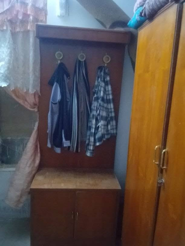 غرفه نوم مستخدم السعر 300وبيها مجال التصال ***********
