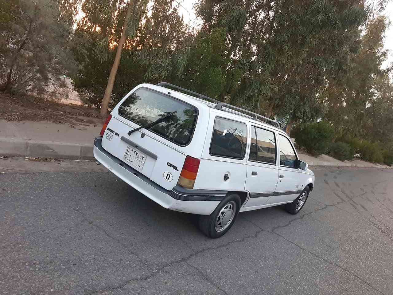 كاديت • ١٩٩١ • محرك ١٦