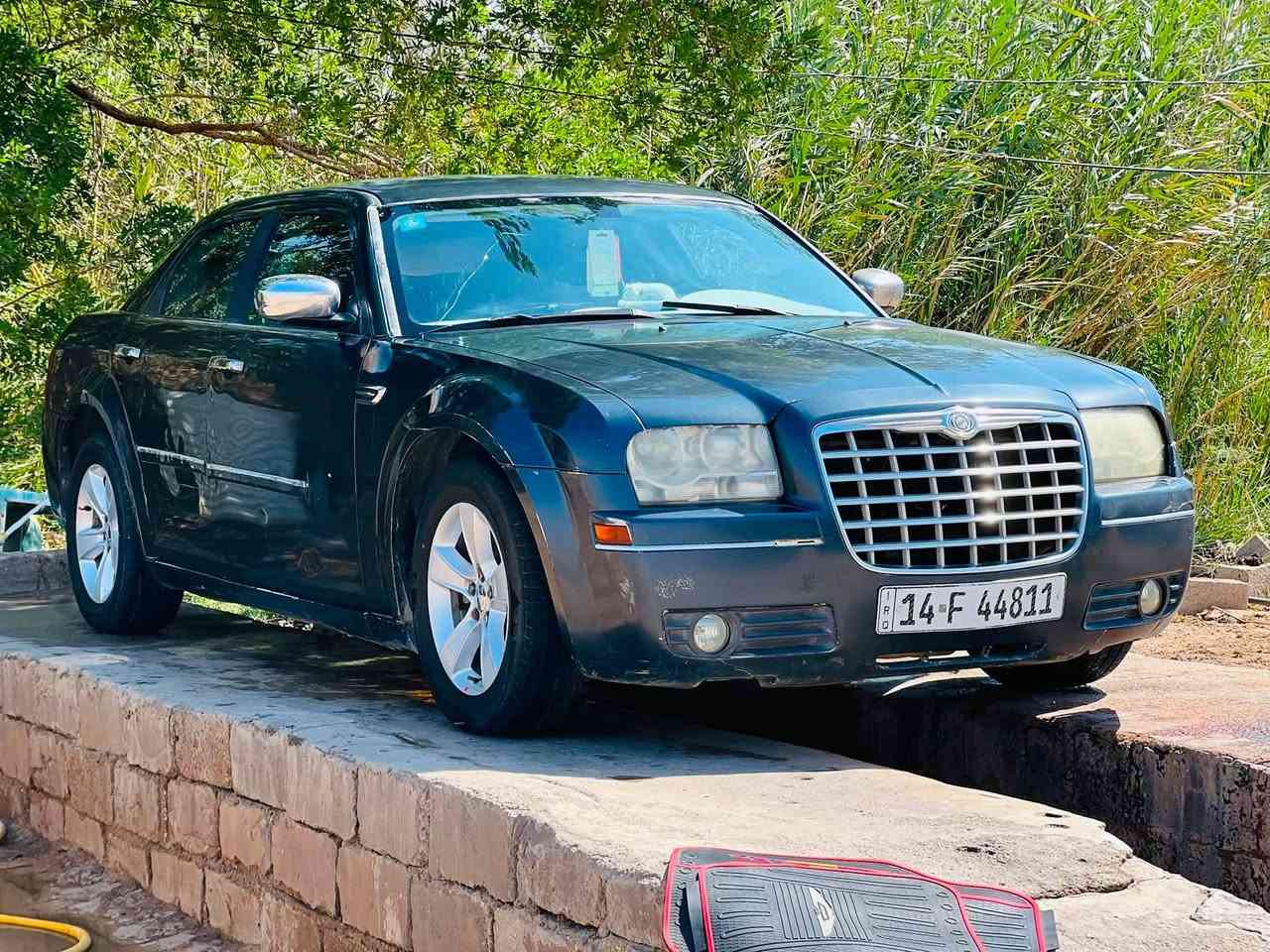 سيارة كرايسلر اوباما 300  مديل 2007
مبدل جاملغ وبنيد صبغ حزام جمالي   سيارة نضيفه  وجاهزه حداديه جديده تبريد وتدفى كير ومحرك شرط  
رقمها بصرة تحويل ثاني يوم مكاني الناصرية الغراف 
***********
***********
