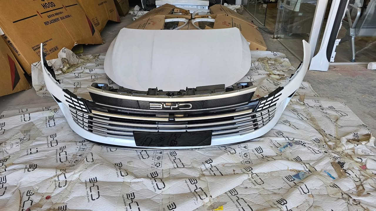 لاتحتار ابو ال BYD 
كل غراضها صارت يمك بالحله - الحي الصناعي 
وبانسب الاسعار  نورونا بزيارتكم في 
BYD Babil - بي واي دي بابل 
الحله- الحي الصناعي- مجاور محطه اسد بابل (ركن يم فرع النبي ايوب ع) 
او اتصل واتساب 📞 ☎️ *********** 

#بدي كامل تفصيخ اصلي شرط السونار و اورجنال ابيض واساس

#دعاميات - بنيد- جاملغات - ابواب - صندوق

#لايتات 
امامي وخلفي ومسطره صندوق و فسفورات وهوائيات الدعاميات 
#جام لايت امامي

#شاحنه متغيره من ٨-١٦ بدون ايرث

#دعاميات فارغه وشباك و ملحقات من نييكل و ماسكات و هوائيات دعاميات 

#حداديه كامله 
دبلات امامي خلفي - شموع - قواعد - طوب - راس روط - مشط - درايم شفت الكبير والصغير- لقمة ستيرن- دسكات امامي خلفي - وغيرها 

#راديترات
راديتر محرك و تبريد اصلي شركة
#مراوح راديترات 

#بدنه و براكيتات 

#دهن محرك و فلاتر اصلي وكالة
#ماء راديتر اصلي وكاله

#فلاتر 
تبريد و محرك و شوته و بانزين 

#قفل بنيد وجنطه و واير بنيد

واخرى غيرها 

يوجد توصل سريع 🚚 لجميع المحافظات 

#بغداد
#بابل
#كربلاء
#نجف
#ديوانية
#واسط
#سماوه
#موصل
#تكريت
#العراق
#اكسبلور
