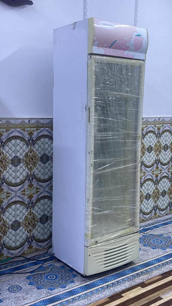 سلام عليكم عارضات البيع شرط تبريد ثلج تجي وتشوف شوف العين
الواحد ب300الف

الابيض ب250الف عوزه جامه 

***********

