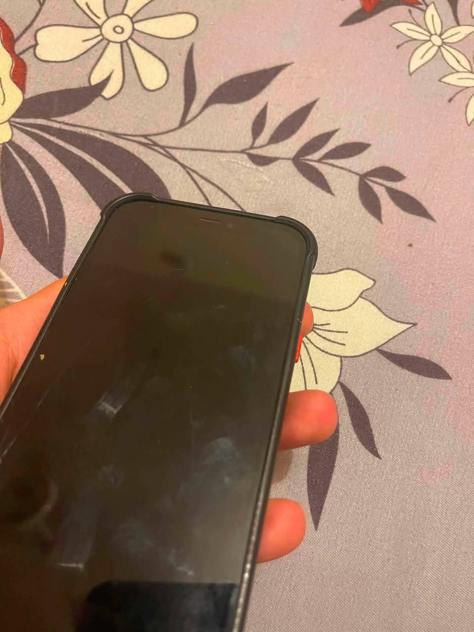 ايفون12 برو وتر وب260؟ ليش هيج سعره تعال اقرالي المنشور كفاله عامه
مبدئيا التلفون ممبدل شي بس فطور خفيفه بل شاشه مامبينه يعني تسدله جامله مضلله يختفي يمكن لان خفيف الفطر وفطر بلضهر هاهيه مابي شي بعد 

بطاريه80 ضمان صرف ميصرف أنطيك بي ضمان 

فيس إيدي شغال
لون الجهاز مميز بحري 
ذ 128
اتصال ارتنيت كله شغال وع فحص
كامرات وضوح شمس سلفي وخلفي كله شغال مالي عيب لجهاز من لطول للطول كفاله بس فطر بشاشه وبضهر وهاهيه سعر 260

*********** مكاني بغداد كريعات
