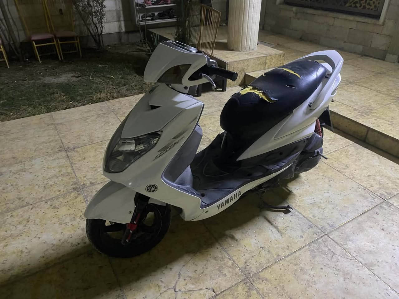 سلام عليكم سكنس فحل نكرة سلف جاهزة الدراجة سعرها 800  مال رمبة ماصار شهرين من اخذتها مابيها اي نقص مكاني الامين الثانية هاذ رقمي ***********.

