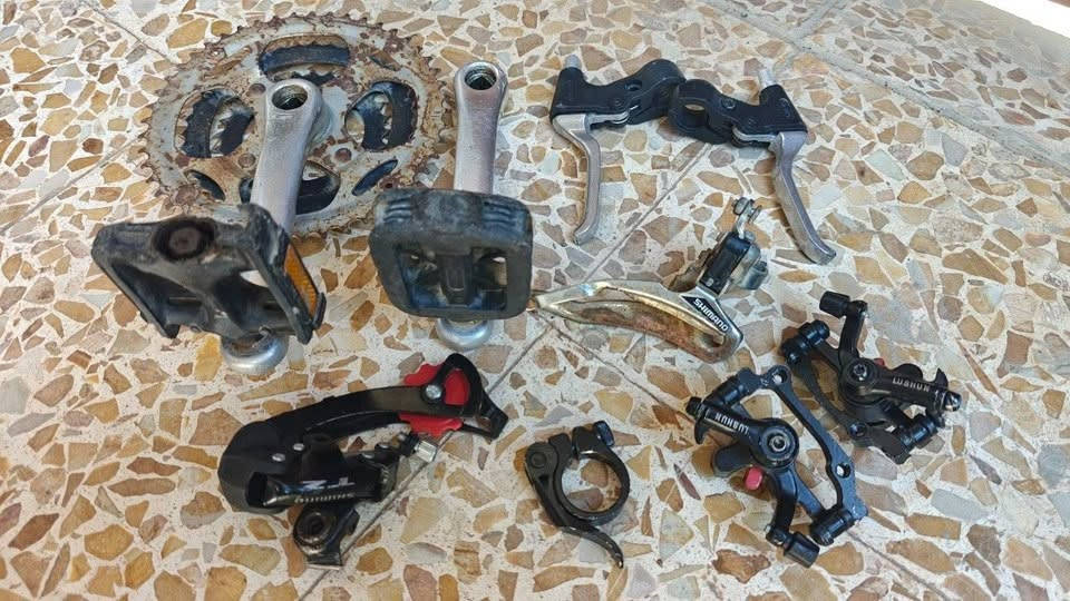 غراض باسكل حجم 26 

الاسعار موجودة اسفل كل صورة 

كلهم سعرهم 60 وبيهم مجال 

العنوان ايسر قوسيات 

للتواصل ***********
