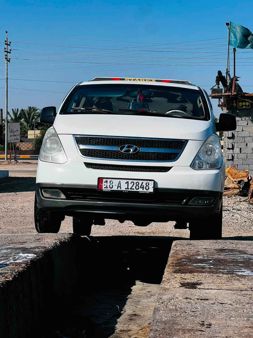 سياره للبيع موديل 2010مفتوح ومحور مسكر رقم  بابل سياره فول مواصفات تحكم ستيرن سبع الوان حافضه مري شفط حداديه جديده تبريد ثلج تخم تاير مكان السياره بابل للاستفسار اتصال فقط***********
