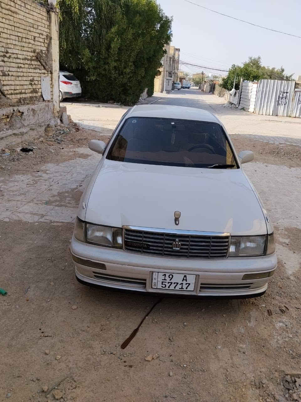 السلام عليكم بطه للبيع او مراوس بسياره ((BMW)) موديل 1994 السياره حلوه حيل وكاعده رقم جديد سنويه 2031 هزه جديده السياهره خير من الله جاهزه للاخير ومكفوله كفاله عامه من كلشي من صبغ ومعجون وخياس وكصه ونقل جثه واصوليات السعر 70وبيها مجال قليل جدا ***********@
