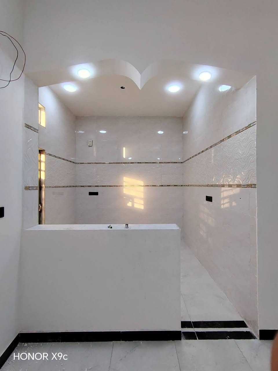 دار للبيع المساحه 100متر🏡
#العنوان: بصره شط العرب الجزيره اليوبه قرب المدارس 
يحتوى علـّۓ  
 غرفتين ،منام ،أسقبال
 صاله، مطبخ، صحيات داخلي وخارجي 
بناء حديث تسليم مفتاح جاهز للسكن
الخدمات كامله 
نوع طابو ملك صرف زراعي
 #السعر 46قفل قفل 
للأسفسار📲
***********📞 
*********** وتساب
