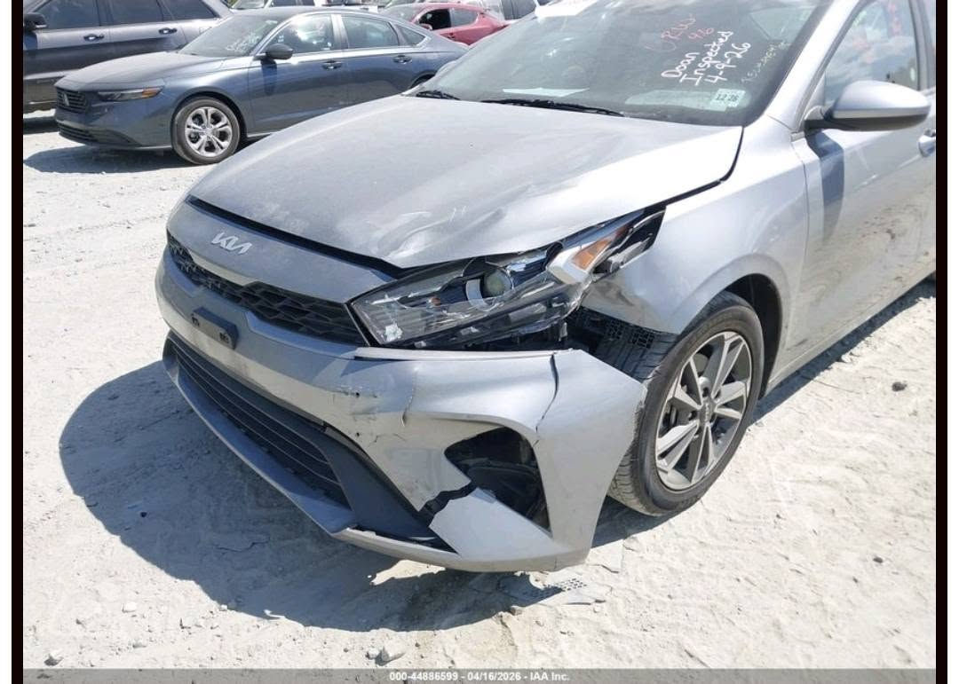 السلام عليكم
KIA FORTE LXS 2024
للبيع بدون مراوس
السيارة نص مواصفات
ضرر بارد وبيها قطعة تبديل من امريكا
السيارة ماشيه ٧٣ الف مايل
مكان السيارة الموصل
رقم كاتي امخرجه وباقي٦٠ يوم على الترقيم

سعر السيارة ١٣٤

***********

نص مكتوب في الصور:
- 000-44886599 - 04/16/2026 - IAA Inc.