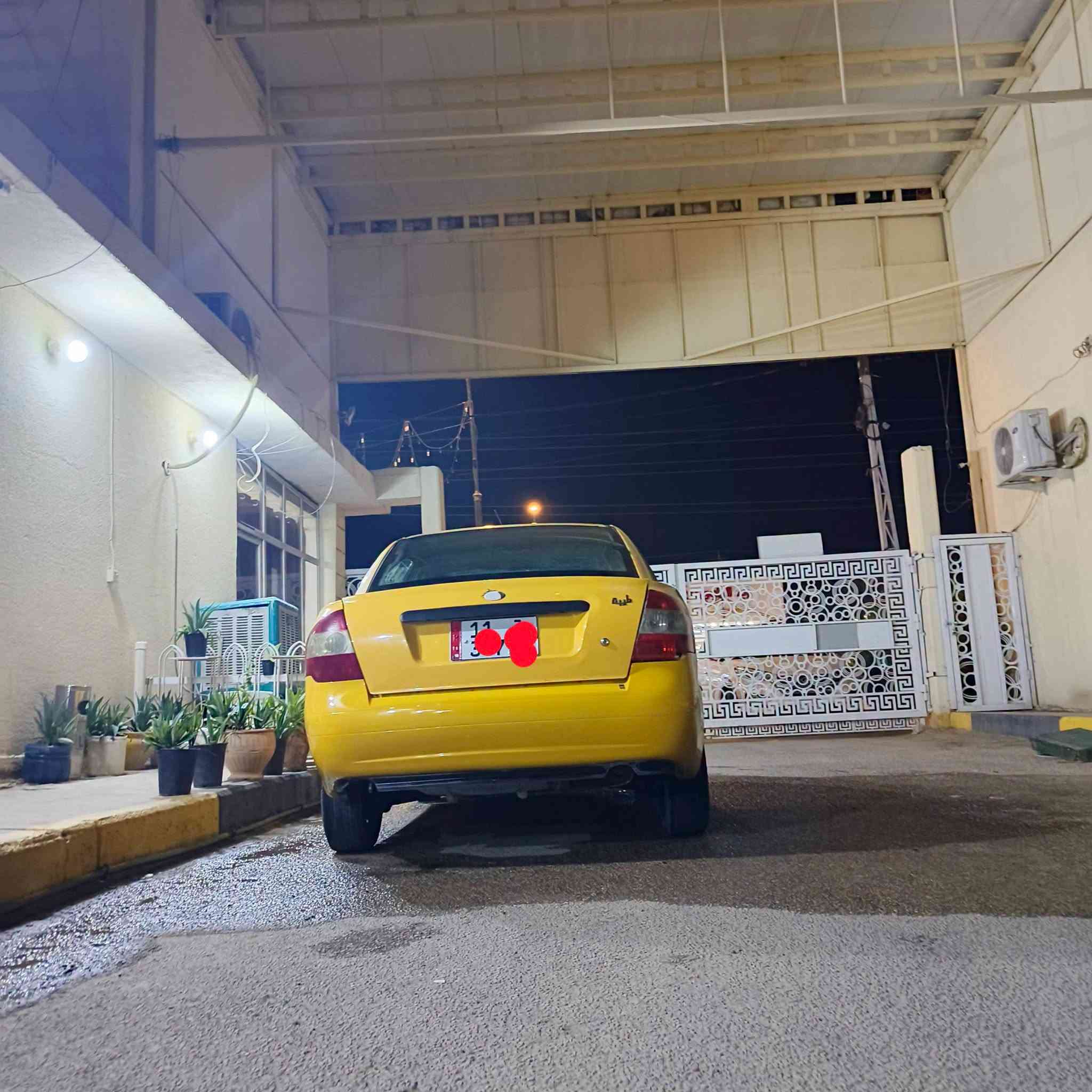 للبيع سياره جاهزه ونضيفه كير ومكينه مكفولات كهربائيات كله شغاله بيه شبر بجاملغ الخلفي مطلح وصبوغ اسعر 28 ومداور ثاني يوم الخاص مفتوح
