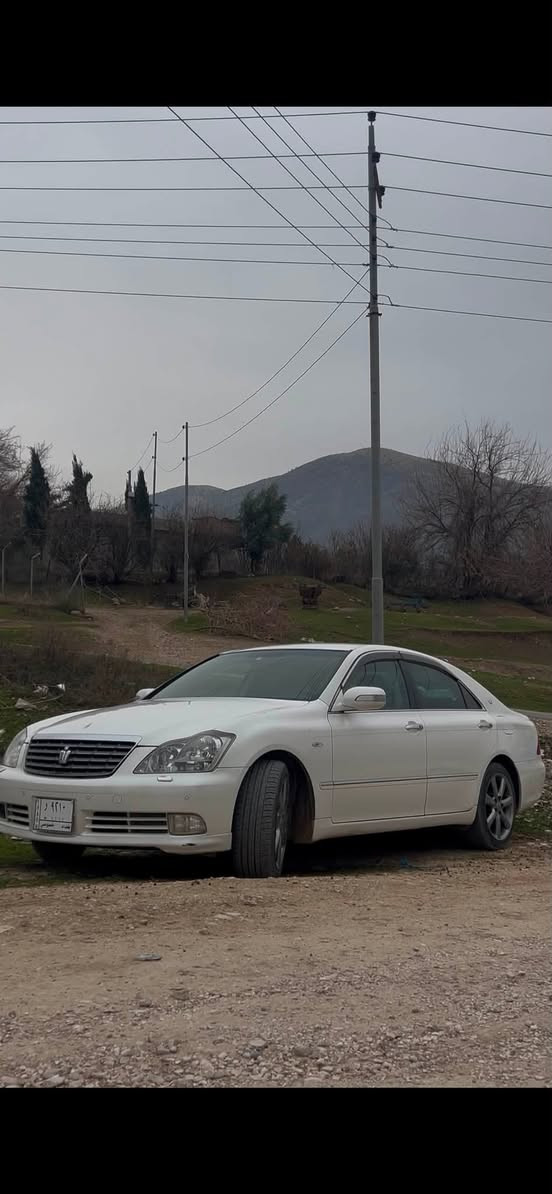 بە ناوی خودای گەورە و میهرەبان

توێتا کراون شاهینە بەس موس 2007 بەصمە ڕەساسی
بەس شوێن موسەکانی بۆیاخە کۆدیشی بۆ کراوە بە ناوی خۆمانەوەیە
مواسەفات: 
٥ بەصمە
سێ پەردەی بیلاد
سەلاجە
تەبرید مەرکەزی 
ڕادار
سێ دوگمە
زۆر شتی تر….
سەیارەکە ناو ڕەساسیە 
 یەک ٢٥٠ مەسرەفی تیا نیە بەشەرتی دار و بەرد دوو ساڵە لای خۆمانە
چوار تایەی تازەی بۆ گۆڕاوە ڕۆن گێڕ و مەکینەی تازە گۆڕاوە
سەیارەکە سەیارەی ماڵە سەیارەی مەعرەز نیە
سعری71$ قفڵ 
ڕەحمەتت لێبێت موشتەری نیت ماڵەکە سوک مەکە موشتەریت لە خزمەتام. 
ژم: ***********
شوێن کەلار
