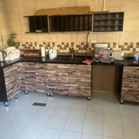 يوجد مطبخ خشب تركي قياس الطول  ٣ متر ٣٨سم والجانب ٦٠ السعر ٧٠٠ الف الع...