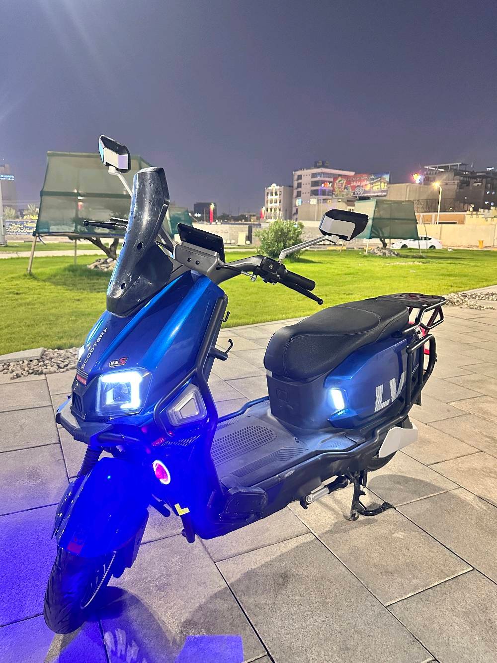 دراجة صاعقة  للبيع في البصرة 2026 شكل مميز 
فوول مواصفات  
6 بطاريات 33 امبير  نوعية كرافين
 تمشي بالشحنة الواحده  60 كيلو تقريبا أو أكثر حسب السرعة
 الكشن طبي 
 ضد الماء 
شاشة ديجتال 
 نضام 3 سرع
السرعة القصوى 80 حقيقي 
 تشغيل بصمه+كارت 
 كهربائيات كلهن شغالة بيها رباعية 
لايت زنون عالي وناصي وبگ لايت 
هورن عالي وأشاير يمنى ويسرى 
 دبل اشارة
 بلوتوث عالي 
 شحن سريع شاحنة اصلية 
 نضام ال P توقف الدراجة   
 الملف 2000 w حقيقي 
 نضام حساسات جانبية وخلفية 
مانع للسرقة 
 صندوق كبير داخلي
 غراضهة شاحنة و مرايات
السعر :  مليون وبيهة مجال 

العنوان : البصرة : الامن الداخلي

الرقم : ***********