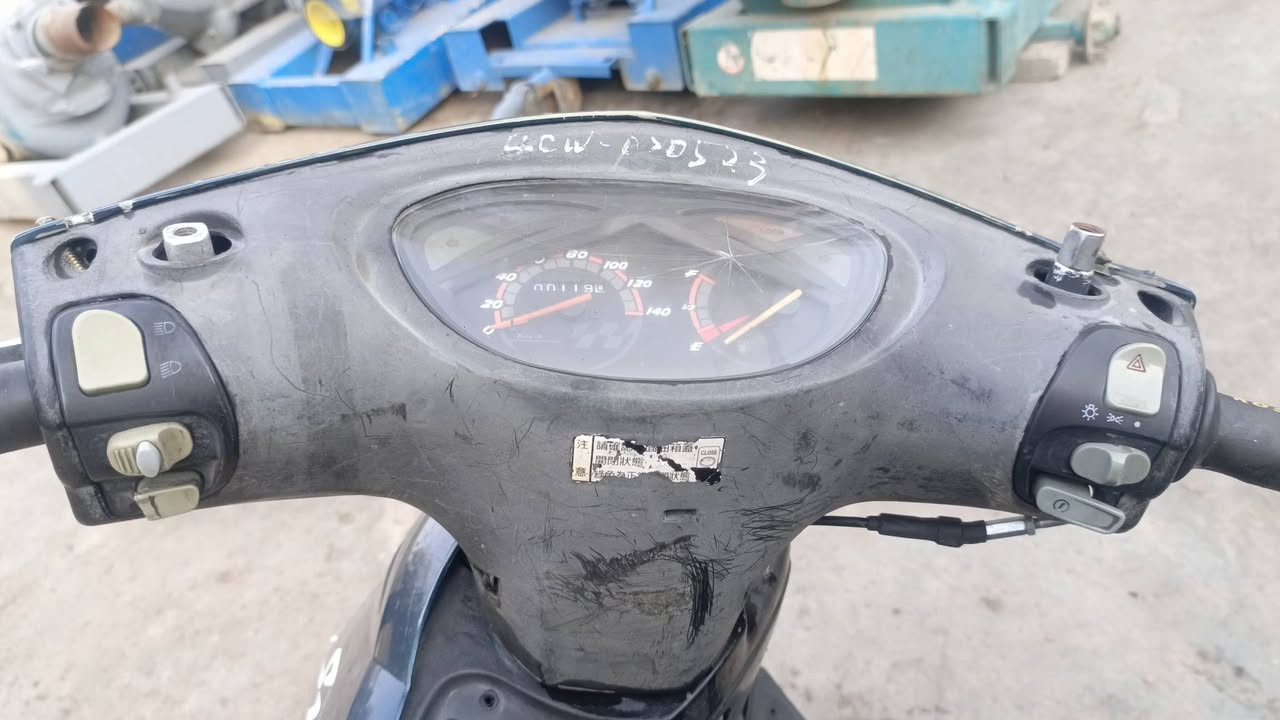 🏍️ للبيع: سلام عليكم ماكس 140

✅ محرك نكرة ناعم
✅ الدراجة شغالة سلف وهندر
✅ الشلعة معدلة وتطلع منظر حلو
✅ جميع الكهربائيات شغالة
✅ كلوب عالي + ناصية + هورن
✅ دبل إشارة

🔧 النقص:

- جامعة بكلايت خلفية فقط.

💰 السعر: 400 (بيه مجال حك الجيه).

📍: بغداد – الشعلة

📞 :
واتساب: ***********
اتصال: ***********
