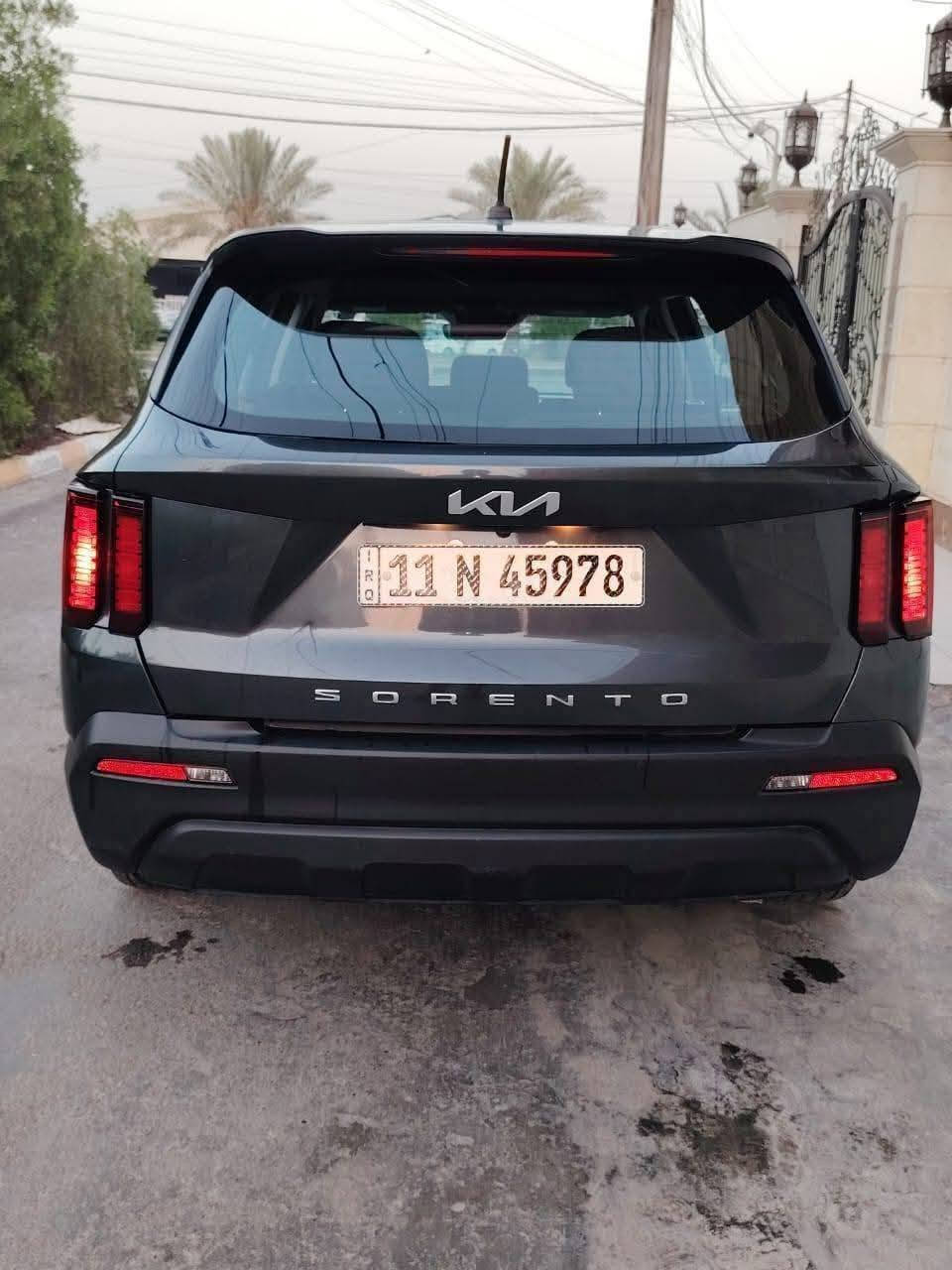 سورنتو وارد أمريكي رقم بغداد موديل ٢٢ بسمي مواصفات عادية ماشبة ٨٢ الف مكاني حي التجار مكينة٢٥٠٠ اربعة سلندر عادي مو تيربو بدون ايرباك حادث بابين صفحة السايق رقم بغداد شراي يتصل على ***********صور الحادث بالمنشور
