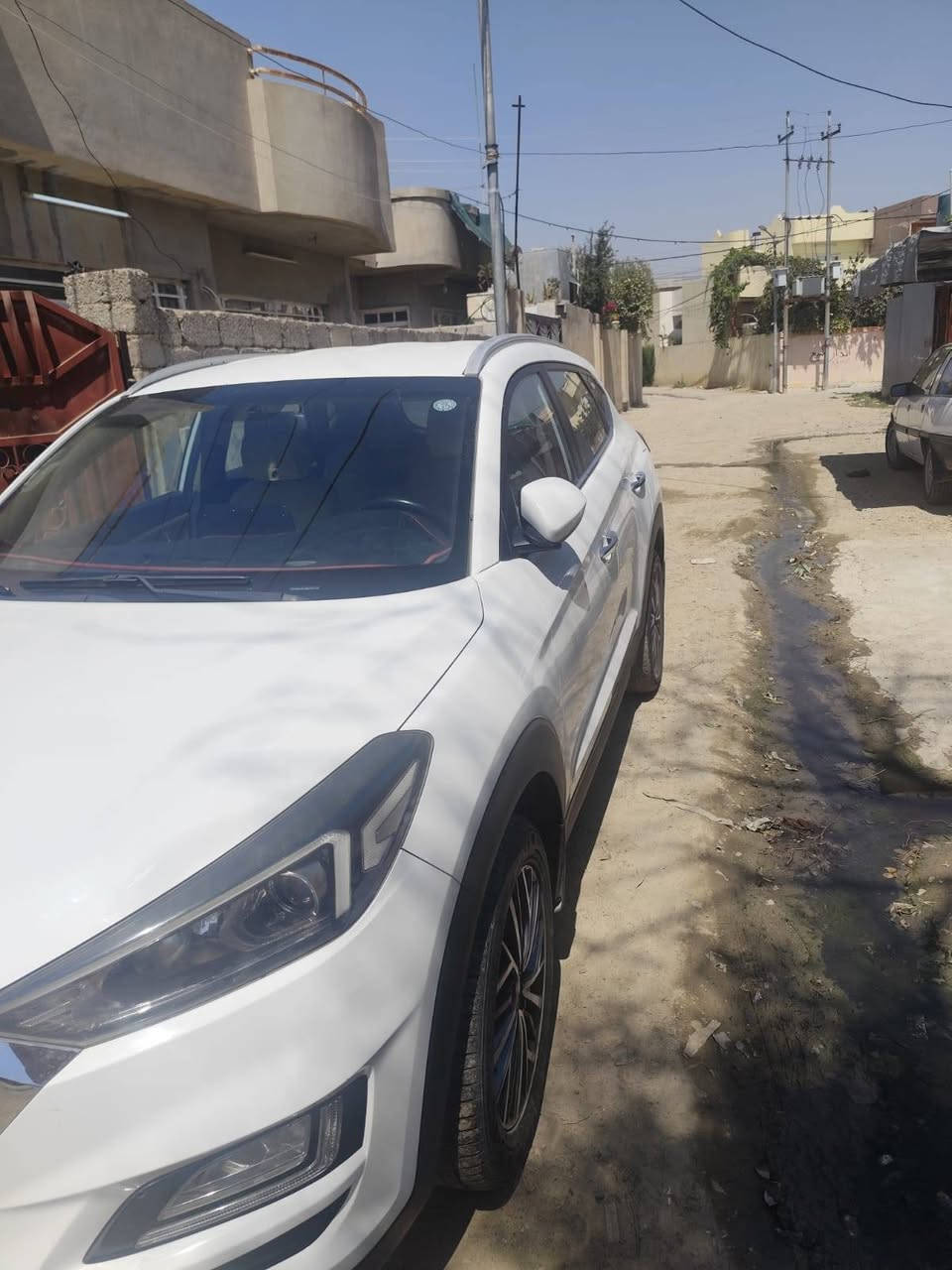 لبيع توكسان موديل 19 اربيل السيارة بسمي مكفوله ماشي 130سنويه مجدد جديد العنوان موصل  ***********
