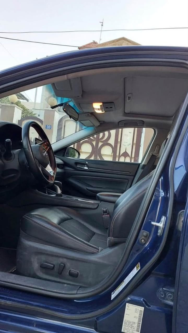 �🚘 للبيع نيسان التيما 2019 SR فول أوبشن — أمريكي 🚘🔥
🇺🇸 SR فول أوبشن — كلين بدون حادث
💙 اللون: أزرق
⚙️ المحرك: 2500 CC
📍 الممشى: 44 ألف ميل فقط
📱 شاشة كبيرة + Apple CarPlay
💡 لايتات LED
✨ سيارة نظيفة ومرتبة وجاهزة للاستخدام

💰 السعر: 11,000 دولار وقفل 🔒

الاتصال ‭***********‬

🏗️ سبب البيع: صاحب السيارة عنده بناء ويحتاج المبلغ، والبيع مستعجل
