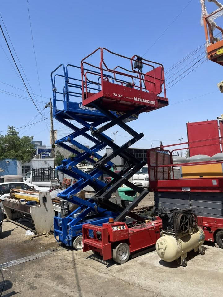 مصاعد شحن ارتفاع 6 متر  تحكم فول كهربائي 
شحن 24 فولت 
بريطاني -الماني 
العنوان بغداد باب الشيخ 
***********
وتوجد ارتفاعات اخرئ
