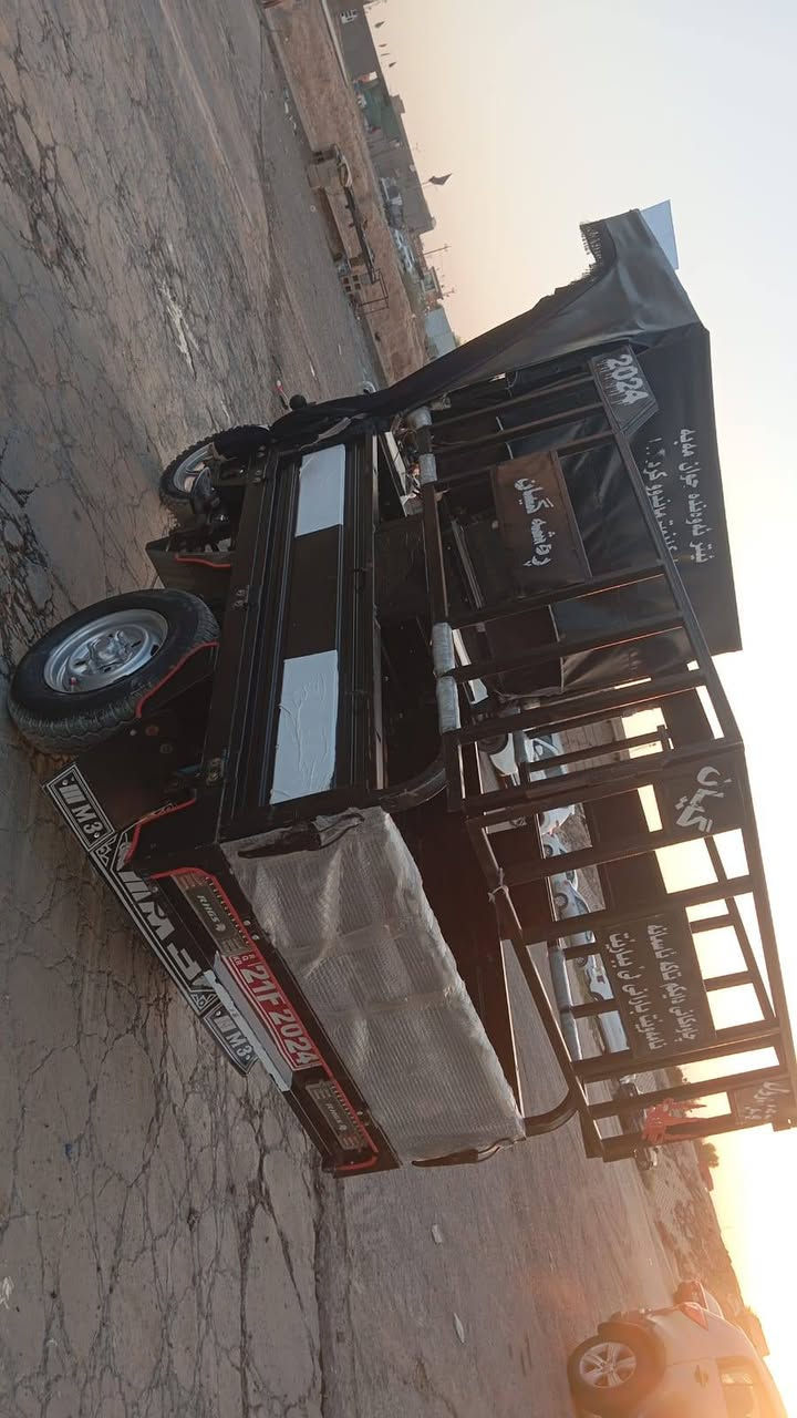 سلام عليكم*********** ستوتة ام طير موديل24 اؤراق كاملة ؤبليتهه بيهه نضافه فؤل كهربائيات كلهه شقاله دبلات شغال دشبؤل شغال تخم تايرات نشرات محجر جادر كامله برقي ما بيه نقص تخم تايرات جديد شخط ما بيهه مكاني ديالى حمرين سعر خاص شراي ينتصل ويدلل📦💯
