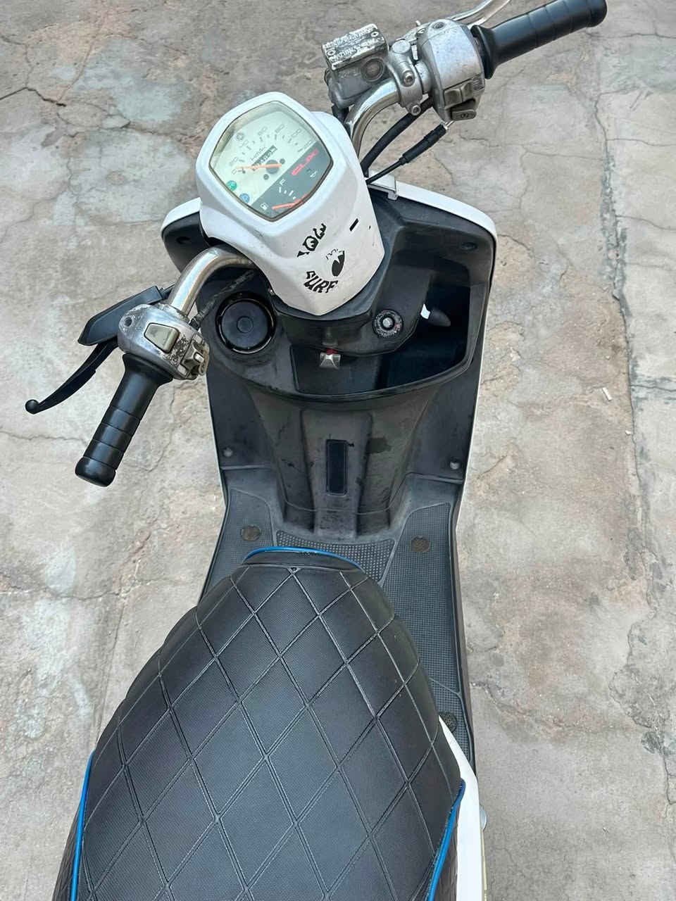 بوليس البيع سعره ٦٠٠ قفل دراجه متعوب عليه فول نضافه مفوحه مره وحده بلاد كابريتر تزويد شوفت عينك شيال رياضي اصلي قطره دهن ويل نجمه دبل خلفي رياضي واقيه طين طياري رياضي دراجه ماتصرف عليه نعومه فول نهضه ومعدل حلو دبل اشاره رباعي سعره ٦٠٠ قفل עࢪ طب وتكلي شكد نهايته مكاني بصره 5 ميل رقم ***********
