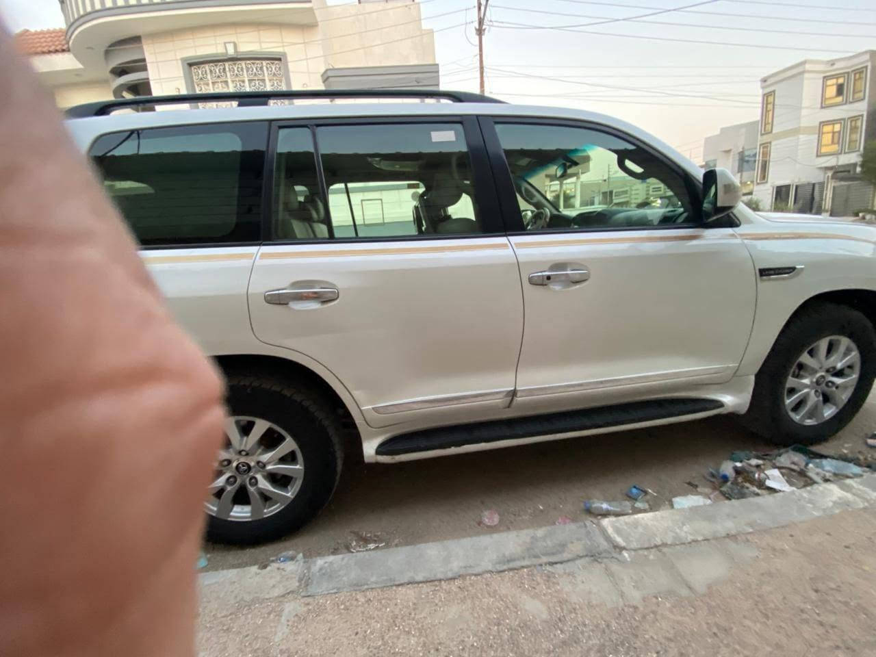 لاندكروز رقم بصره تحويل موديل ٢٠١٠ بيها بابين صبغ جهة اليمين بدون ضربه مكينه وكير وتخم تاير بشرط تبريد ثلج للاستفسار الاتصال على الرقم ***********@@@

