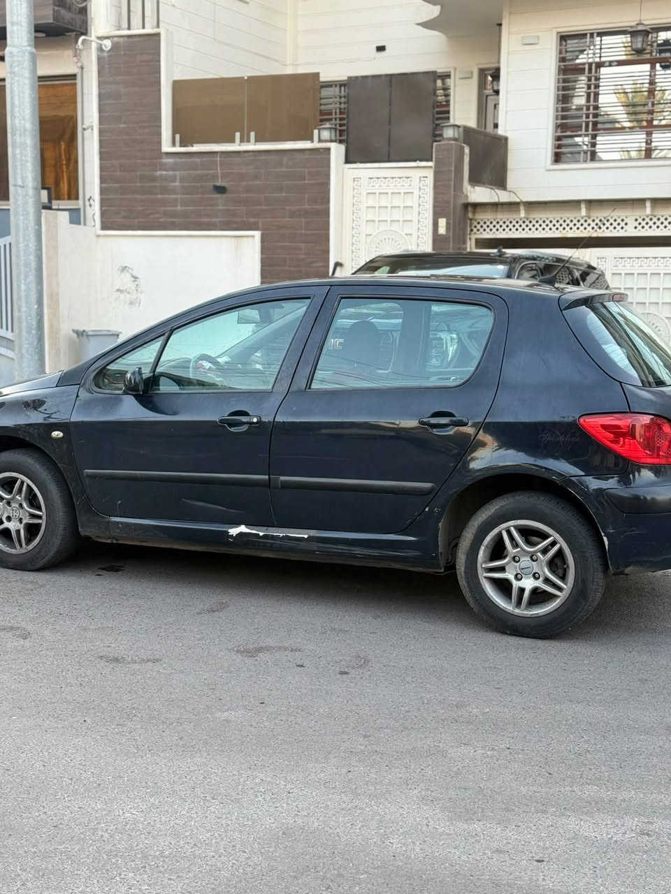 بيجو 307
موديل 2006 
رقم نينوى جديد دولي 
شرط التحويل 
كابون بانزين 
السعر 57 وبيها مجال 

للاستفسار :***********
